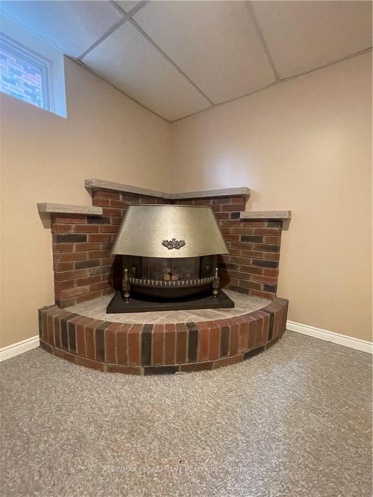 Photo 29 of 23 Woodsview Avenue W, Grimsby, Grimsby Beach — HOMEH