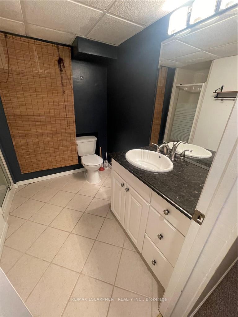 Photo 33 of 23 Woodsview Avenue W, Grimsby, Grimsby Beach — HOMEH