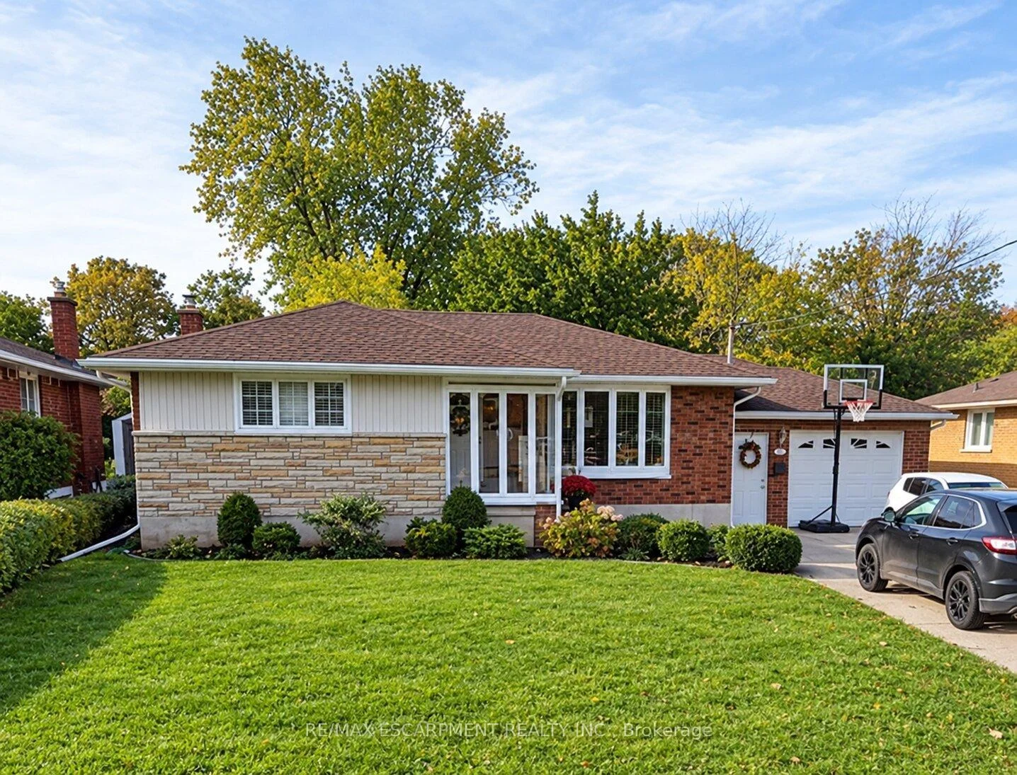 Photo of 23 Woodsview Avenue W