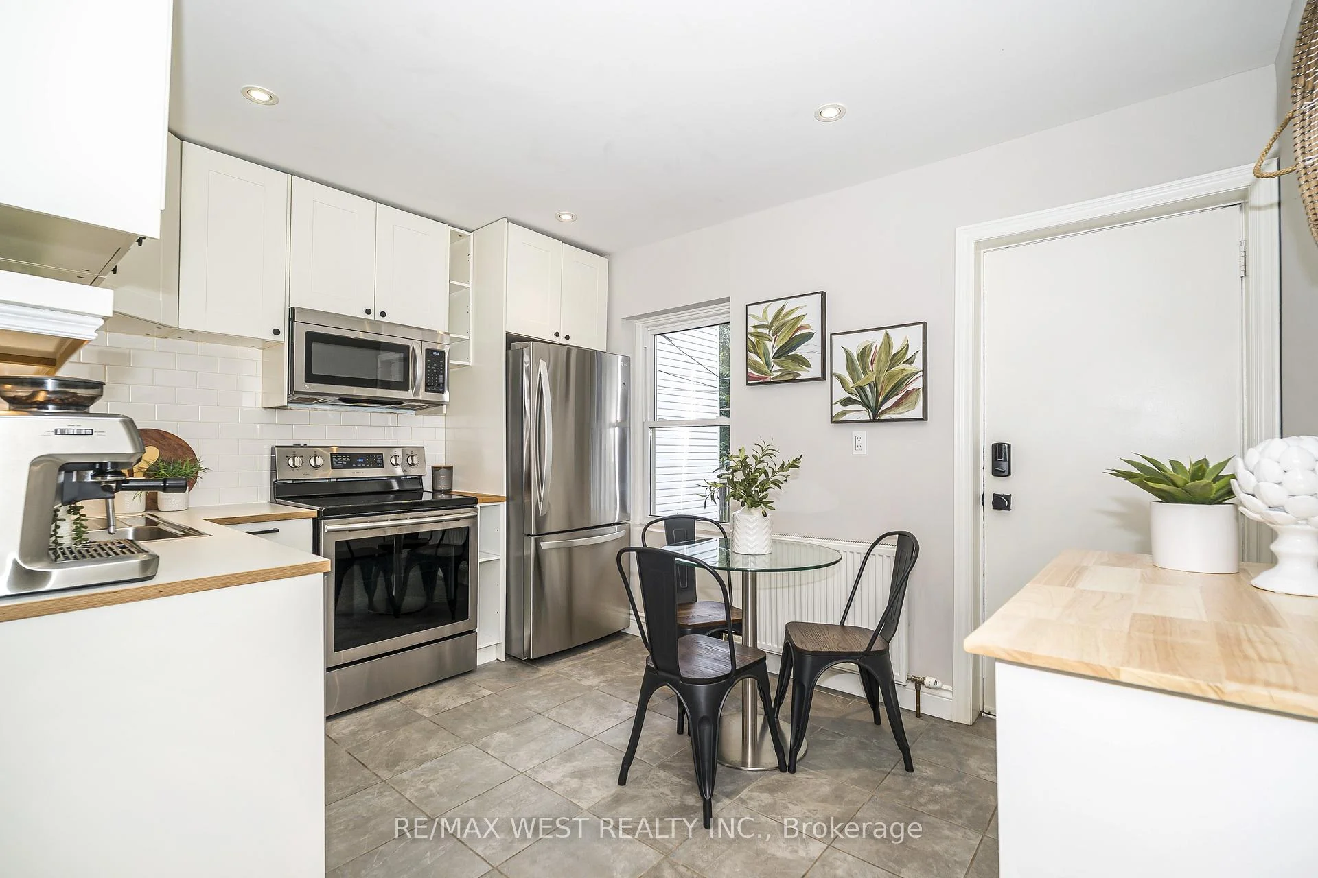 Photo 32 of 316 Monarch Park Avenue, Toronto, Danforth Village-East York — HOMEH