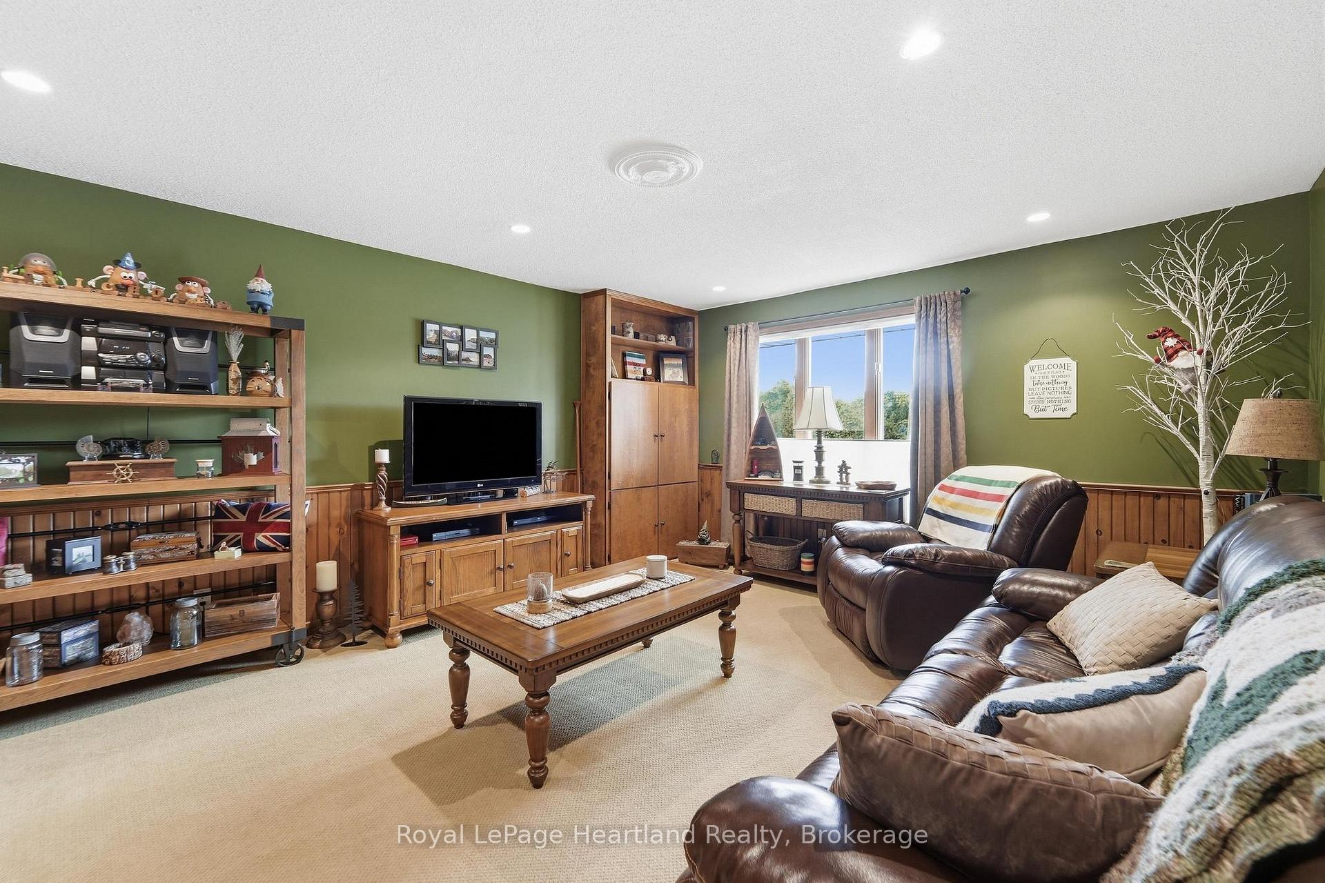 Photo 12 of 33950 Bachand Street, Bluewater, Hay — HOMEH