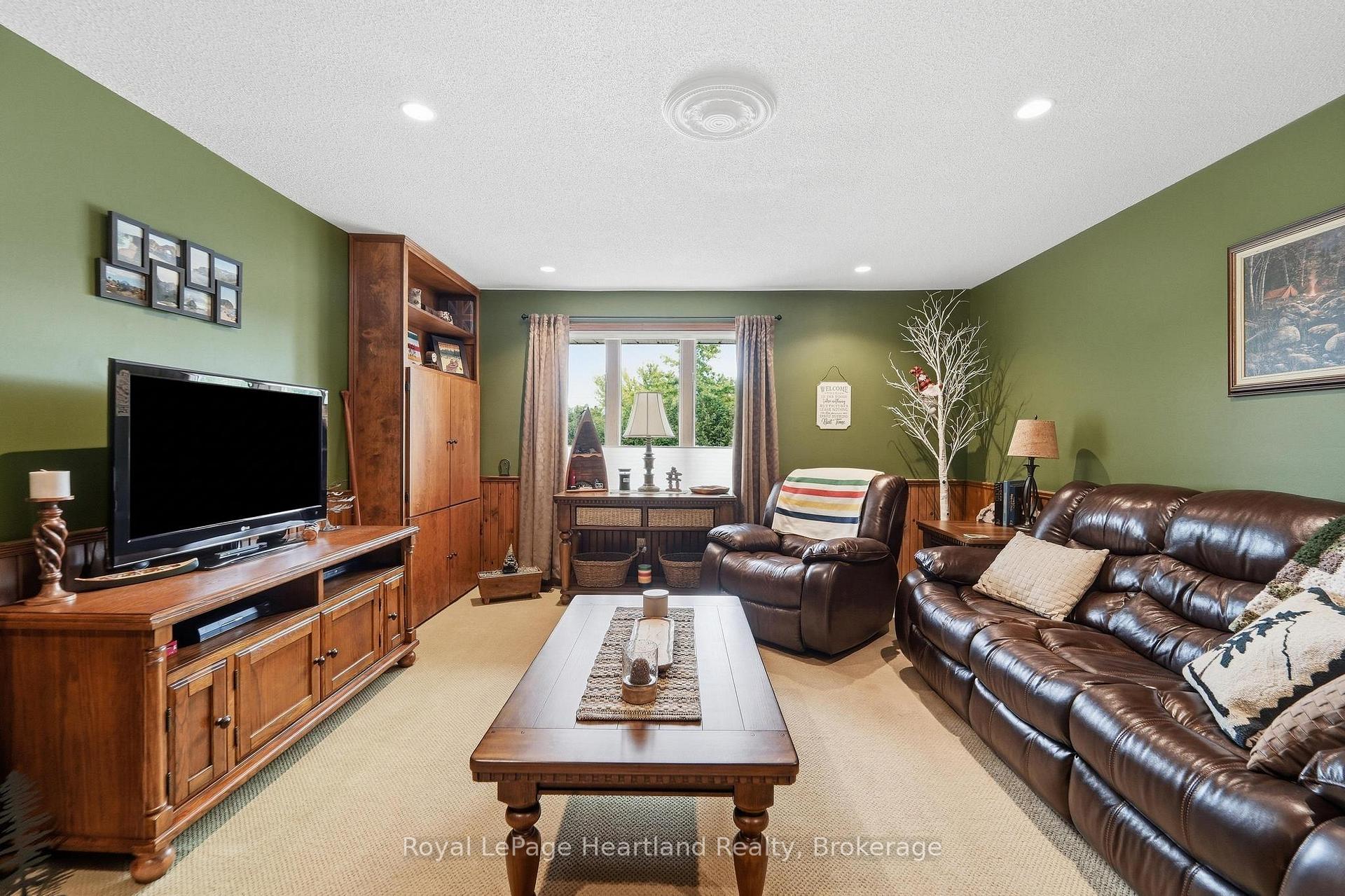 Photo 13 of 33950 Bachand Street, Bluewater, Hay — HOMEH