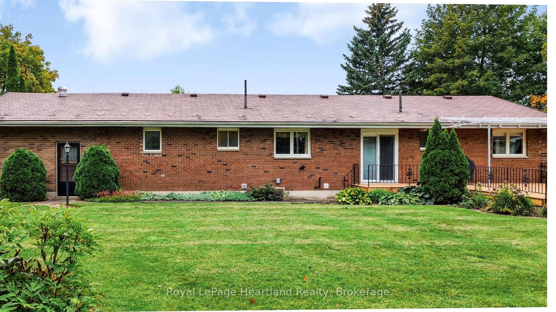 Photo 38 of 33950 Bachand Street, Bluewater, Hay — HOMEH