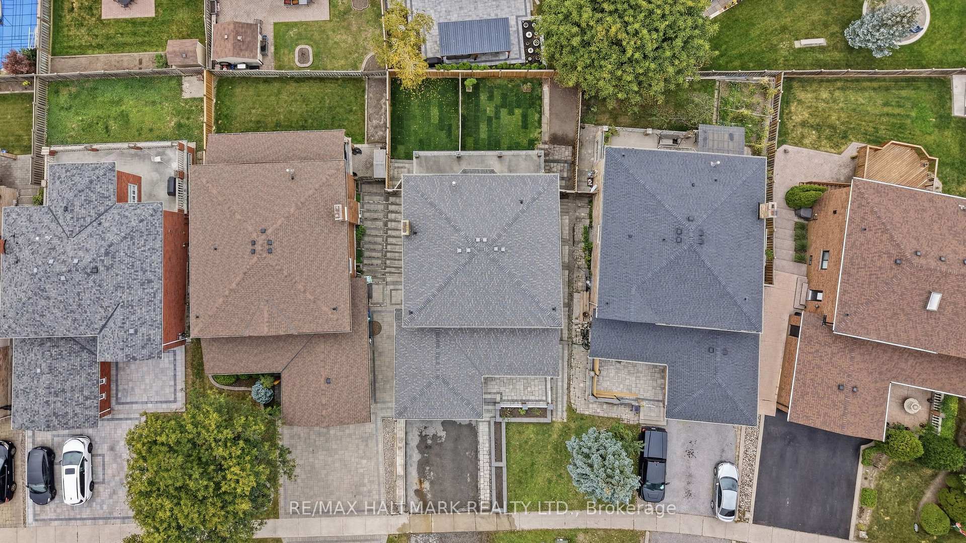 Photo 3 of 44 Olympia Gate, Vaughan, East Woodbridge — HOMEH