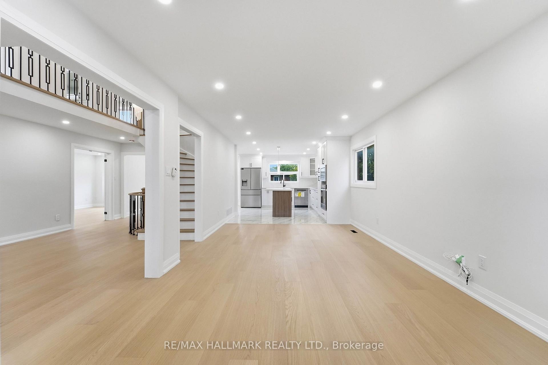 Photo 10 of 44 Olympia Gate, Vaughan, East Woodbridge — HOMEH