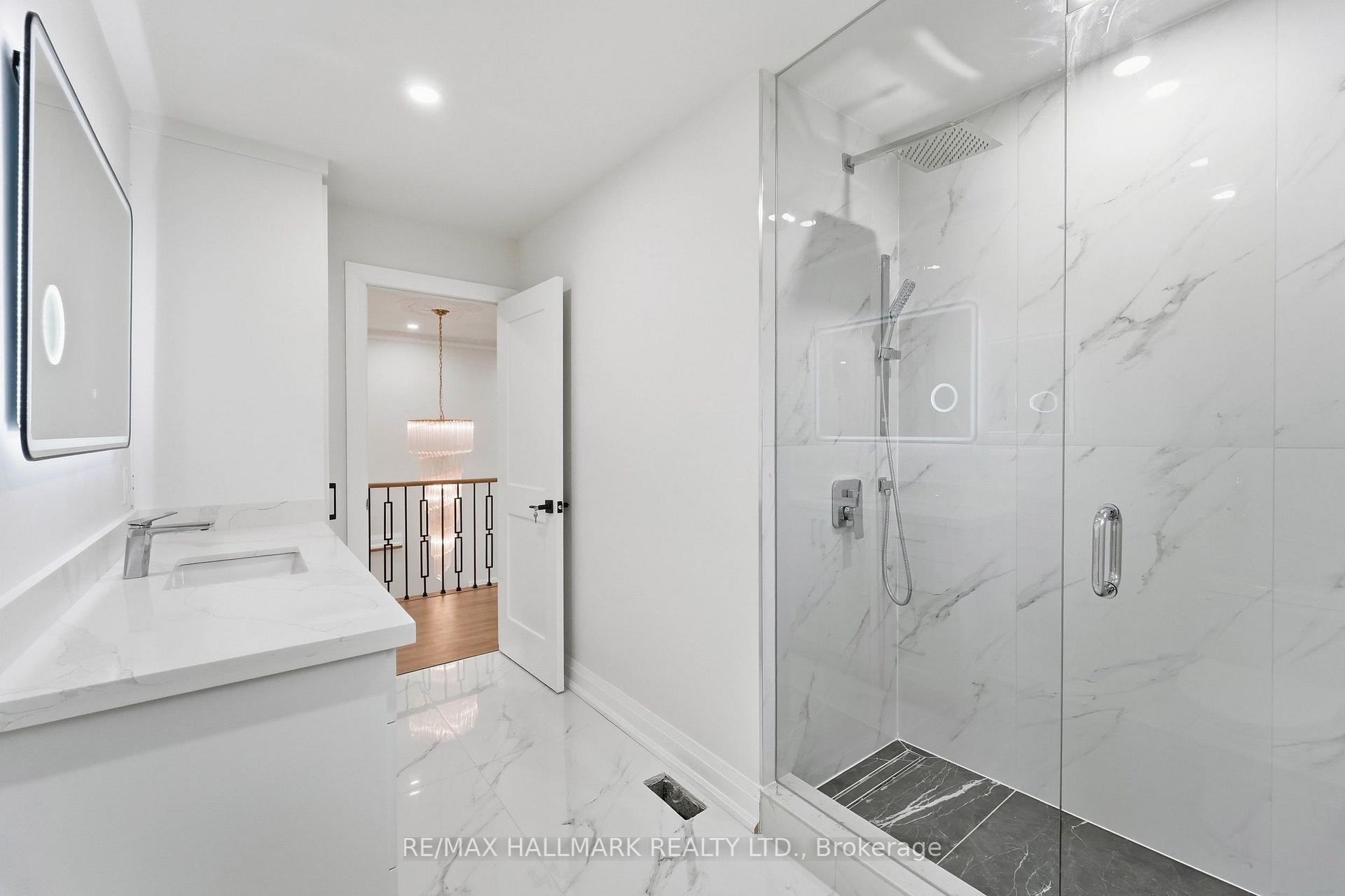 Photo 37 of 44 Olympia Gate, Vaughan, East Woodbridge — HOMEH