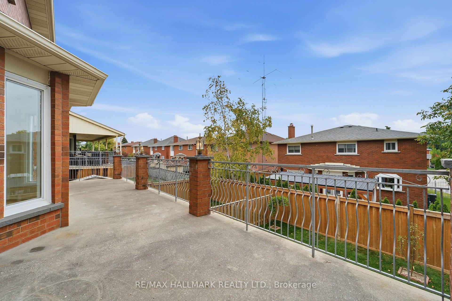 Photo 19 of 44 Olympia Gate, Vaughan, East Woodbridge — HOMEH