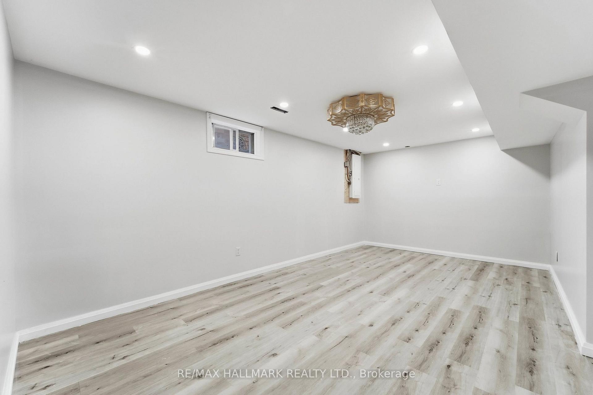 Photo 40 of 44 Olympia Gate, Vaughan, East Woodbridge — HOMEH