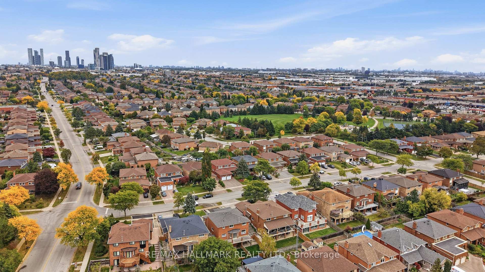 Photo 60 of 44 Olympia Gate, Vaughan, East Woodbridge — HOMEH