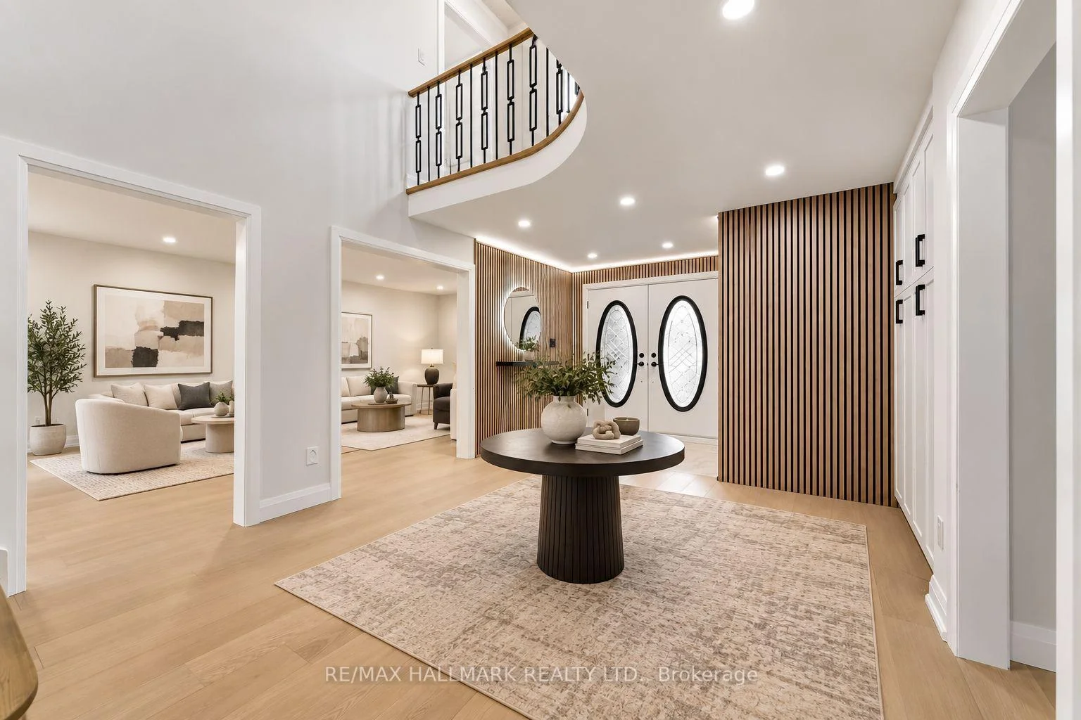 Photo 8 of 44 Olympia Gate, Vaughan, East Woodbridge — HOMEH