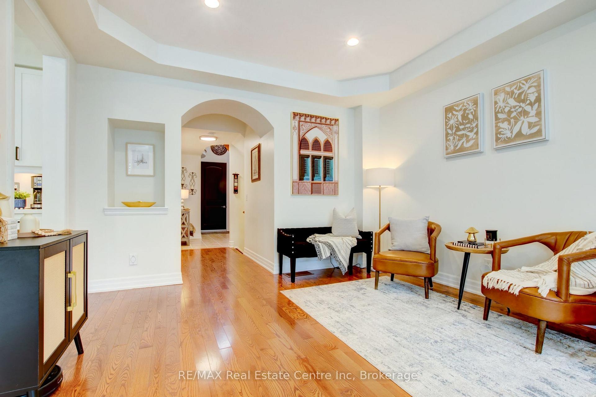 Photo 7 of 52 Bardoe Crescent, Milton, Scott — HOMEH