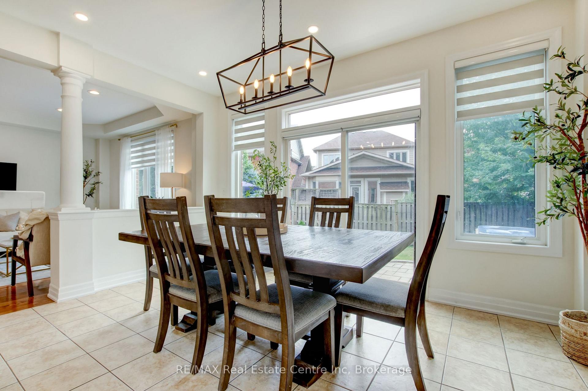 Photo 14 of 52 Bardoe Crescent, Milton, Scott — HOMEH