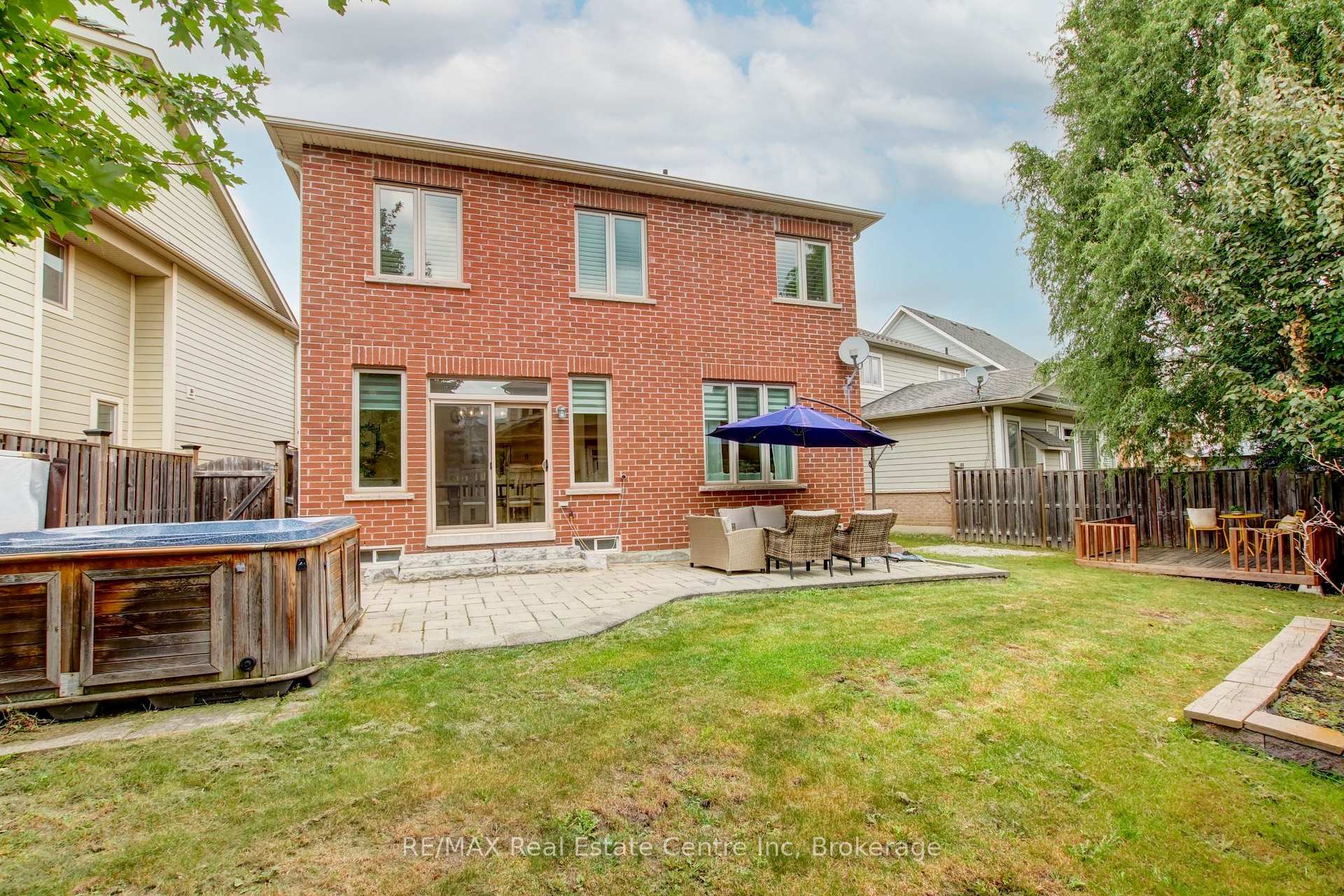 Photo 36 of 52 Bardoe Crescent, Milton, Scott — HOMEH
