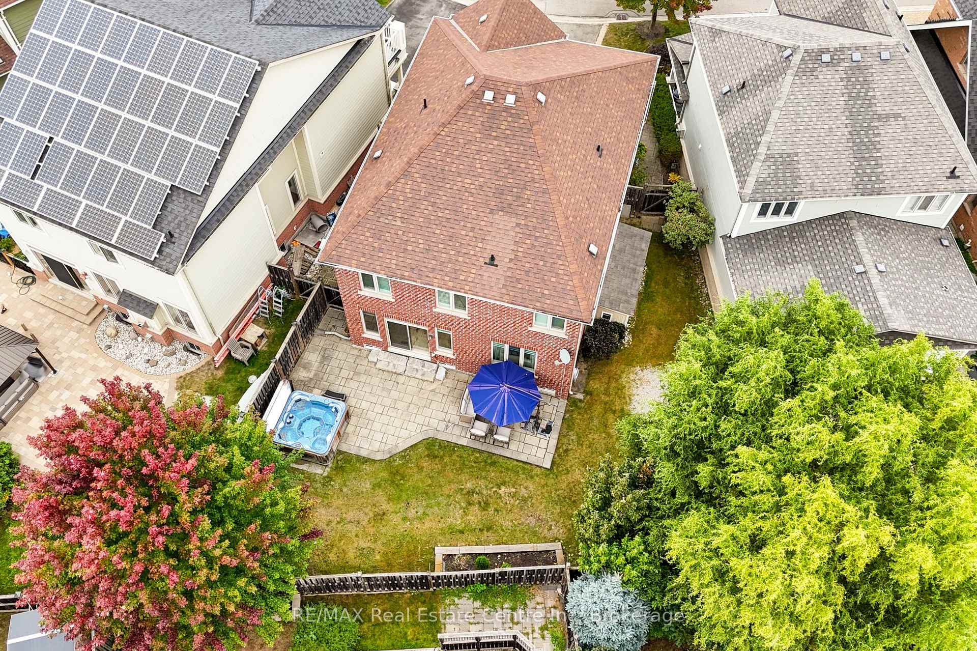 Photo 39 of 52 Bardoe Crescent, Milton, Scott — HOMEH