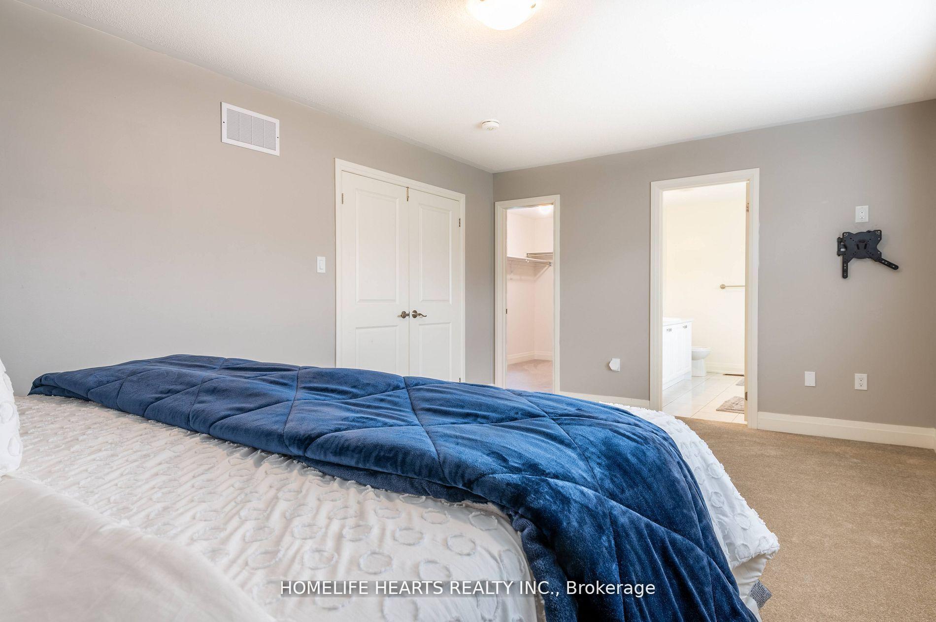Photo 19 of 21 Hassard Short Lane, Ajax, South East — HOMEH