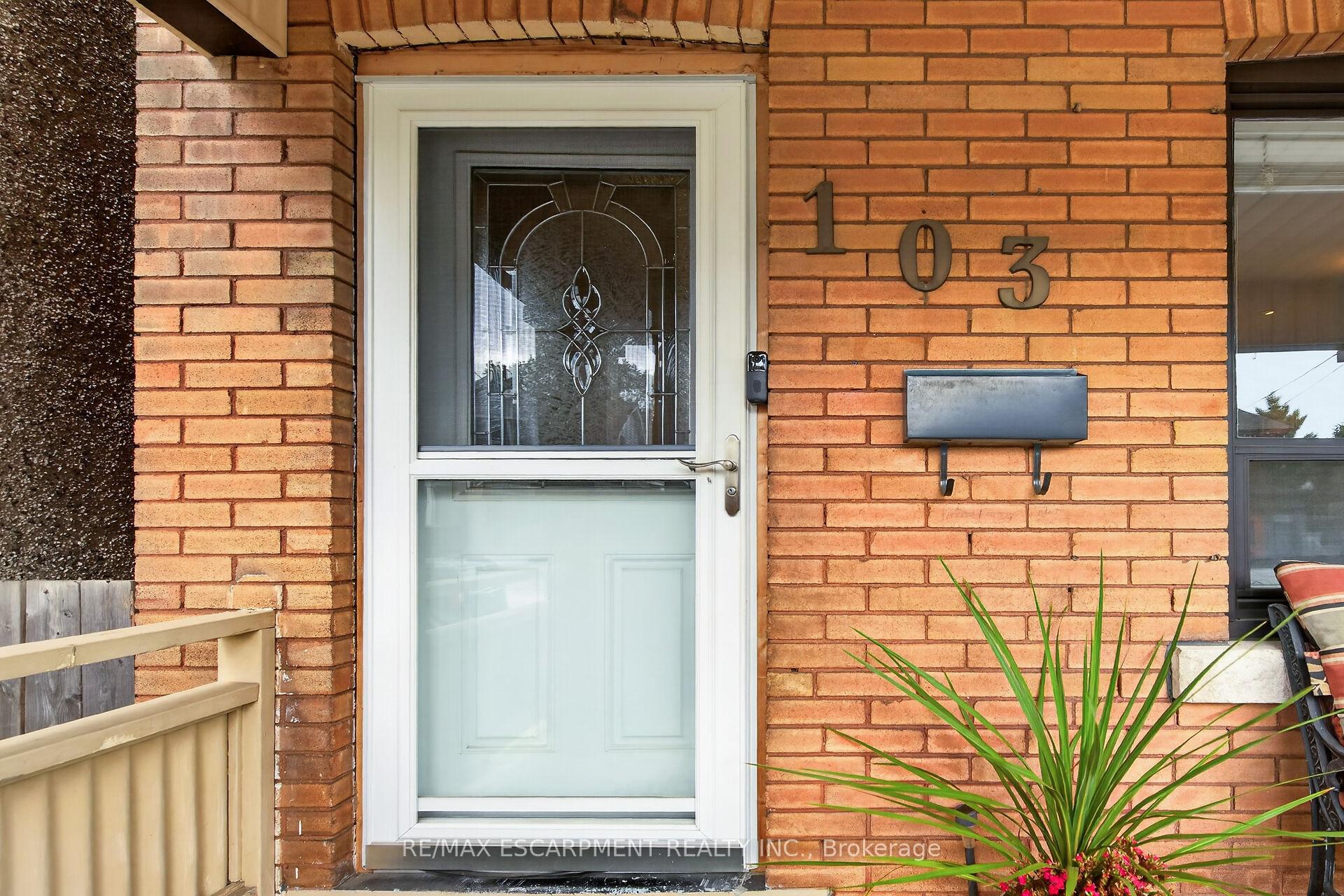 Photo 4 of 103 Belmont Avenue, Hamilton, Crown Point — HOMEH