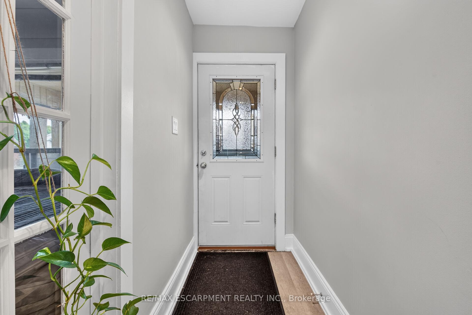 Photo 6 of 103 Belmont Avenue, Hamilton, Crown Point — HOMEH