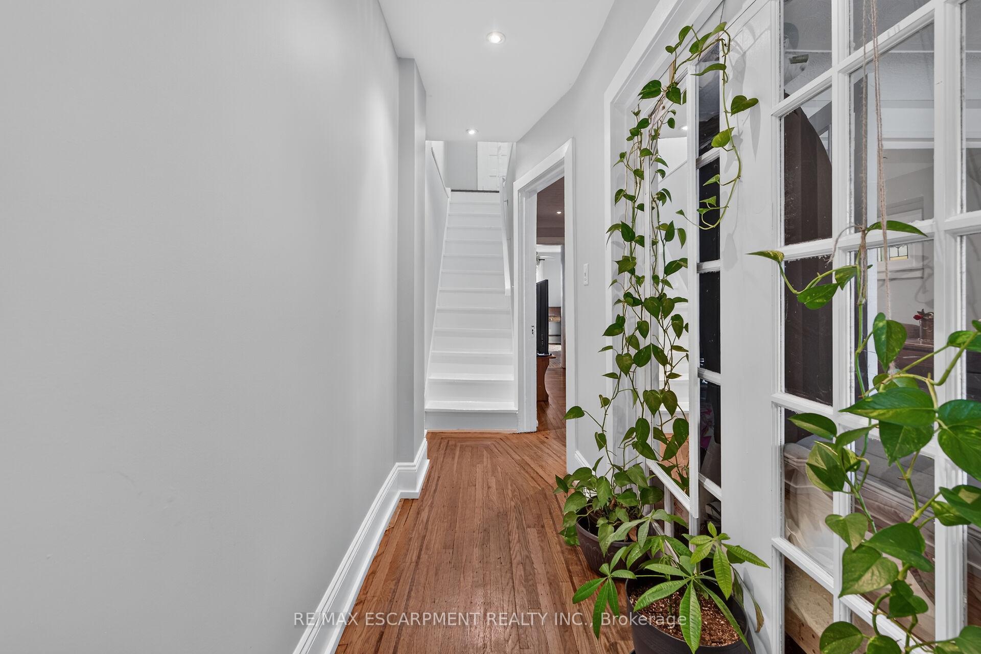 Photo 7 of 103 Belmont Avenue, Hamilton, Crown Point — HOMEH