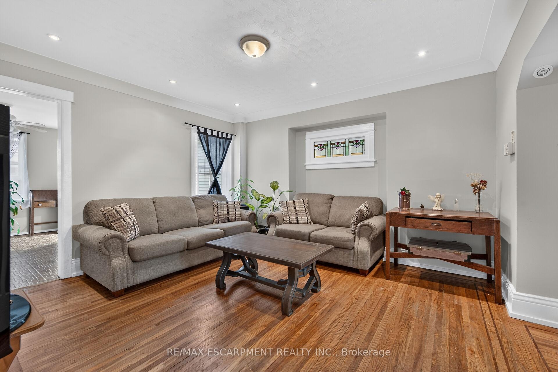 Photo 9 of 103 Belmont Avenue, Hamilton, Crown Point — HOMEH