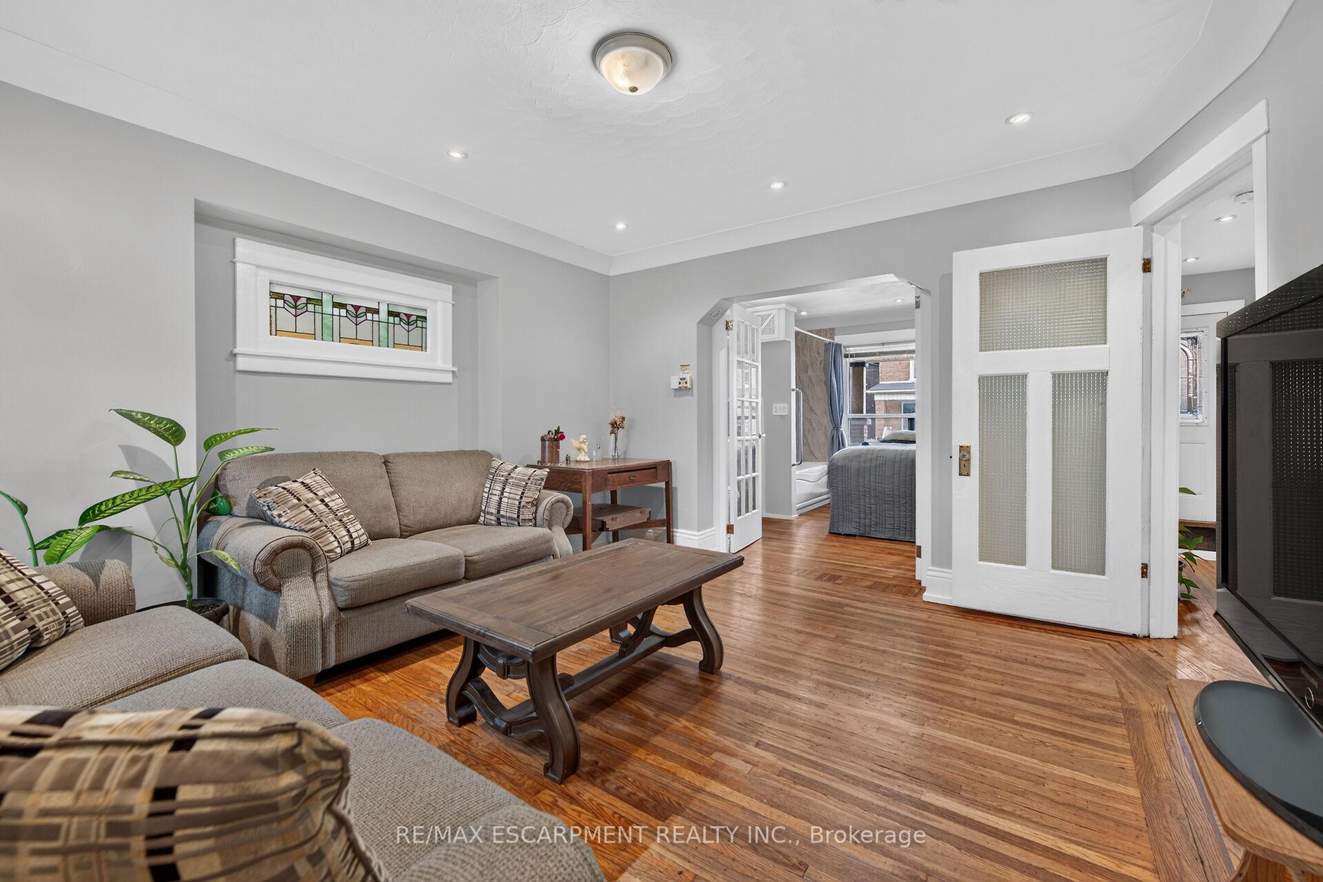 Photo 11 of 103 Belmont Avenue, Hamilton, Crown Point — HOMEH