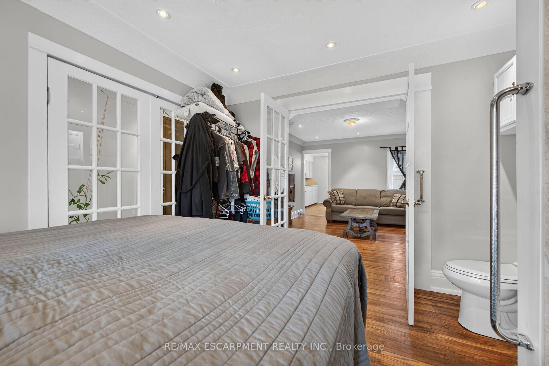 Photo 16 of 103 Belmont Avenue, Hamilton, Crown Point — HOMEH