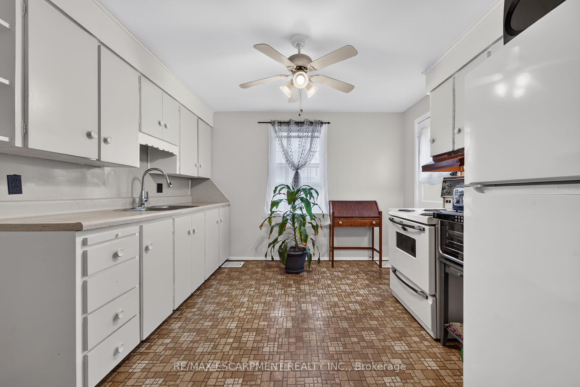 Photo 17 of 103 Belmont Avenue, Hamilton, Crown Point — HOMEH