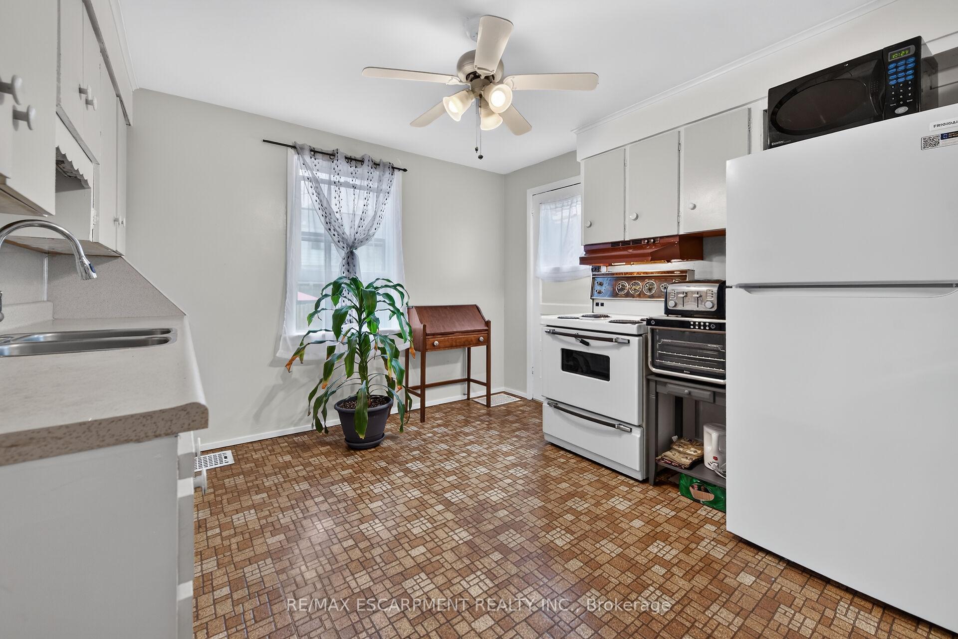 Photo 19 of 103 Belmont Avenue, Hamilton, Crown Point — HOMEH