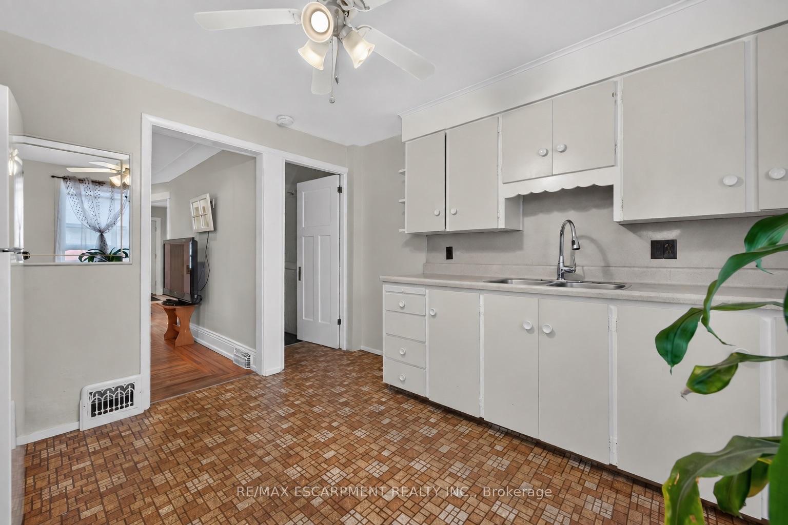 Photo 21 of 103 Belmont Avenue, Hamilton, Crown Point — HOMEH