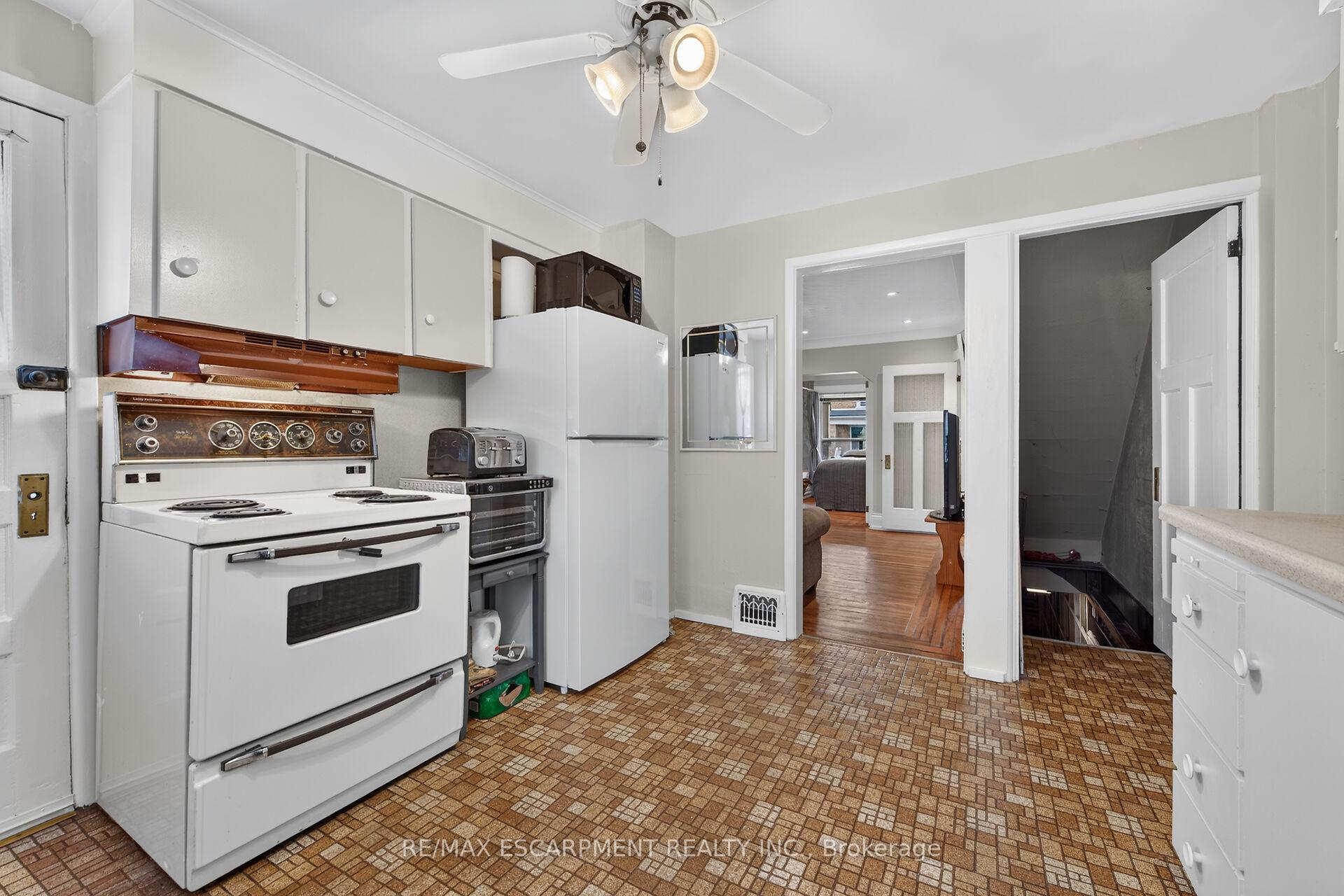 Photo 22 of 103 Belmont Avenue, Hamilton, Crown Point — HOMEH