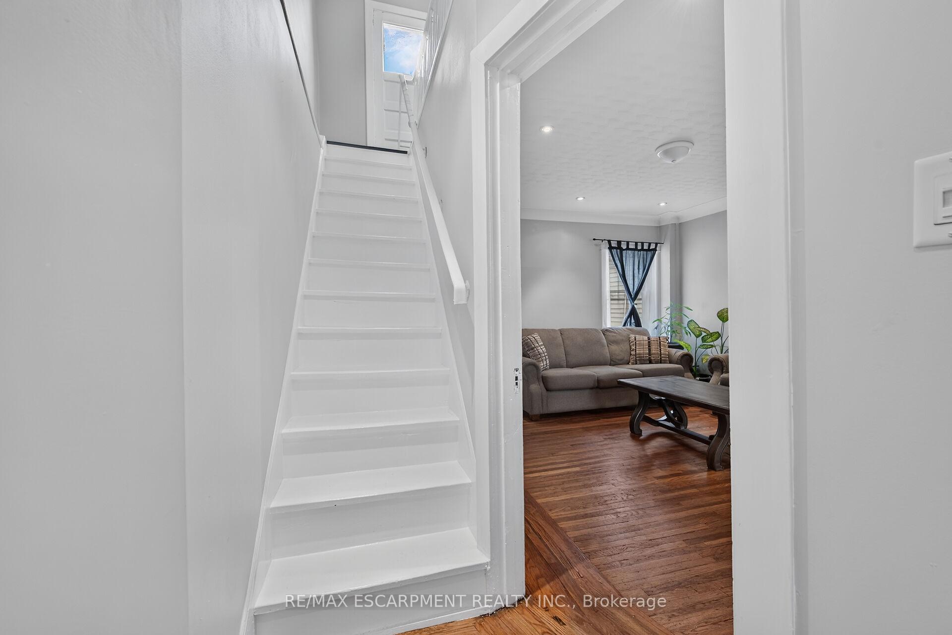 Photo 23 of 103 Belmont Avenue, Hamilton, Crown Point — HOMEH