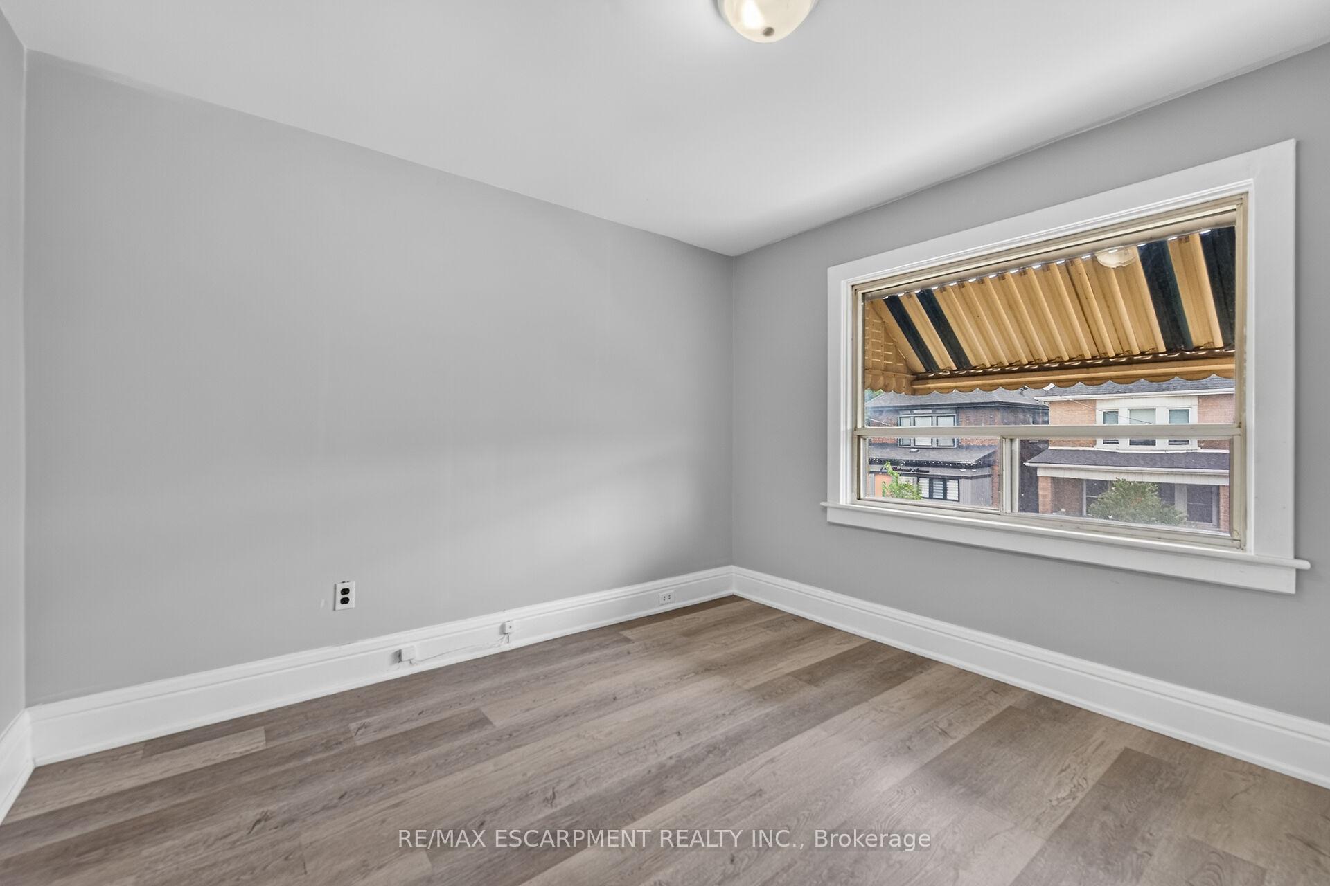 Photo 26 of 103 Belmont Avenue, Hamilton, Crown Point — HOMEH