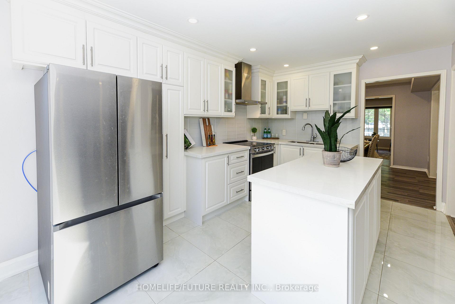 Photo 9 of 1404 Trowbridge Drive, Oshawa, Centennial — HOMEH