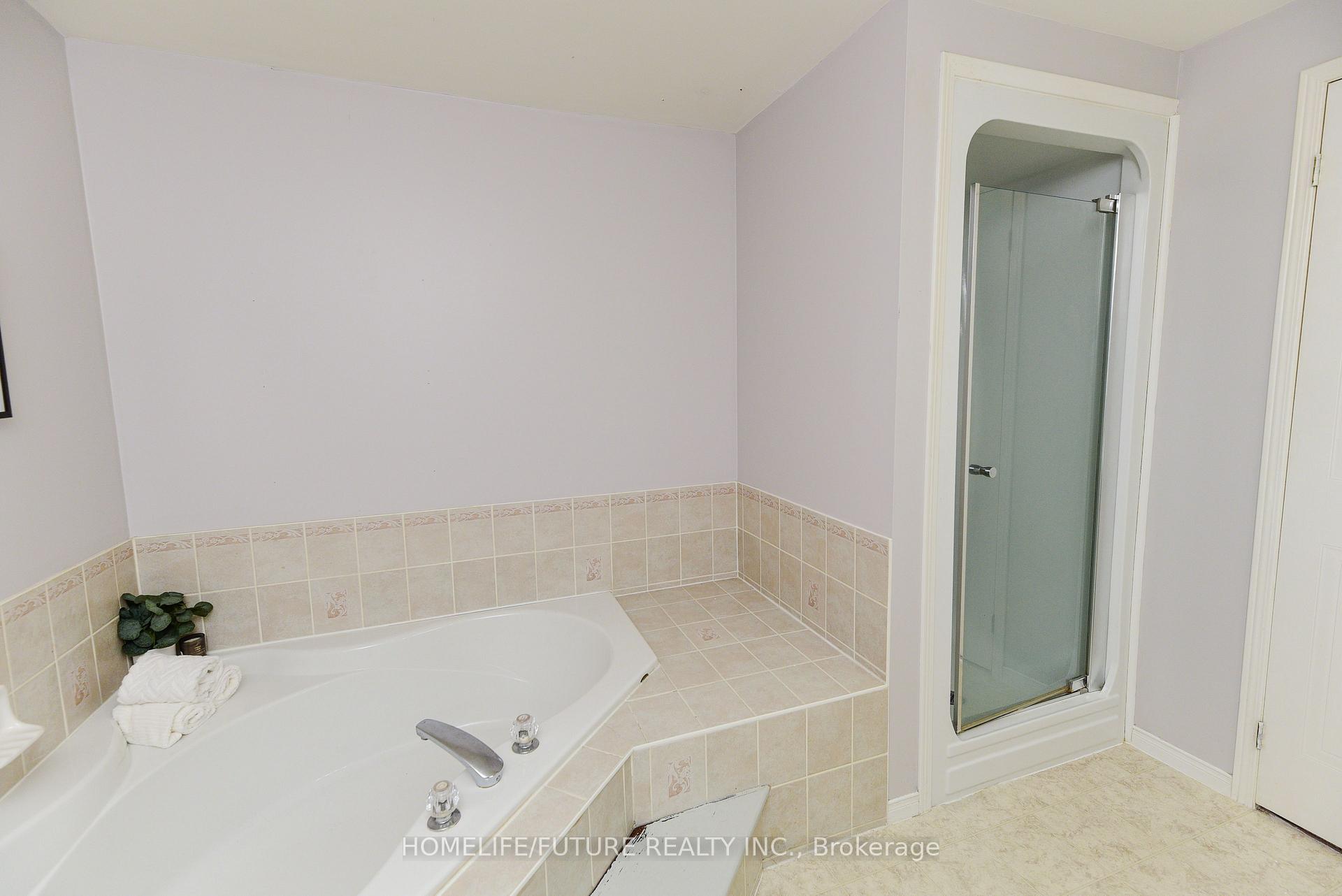 Photo 18 of 1404 Trowbridge Drive, Oshawa, Centennial — HOMEH