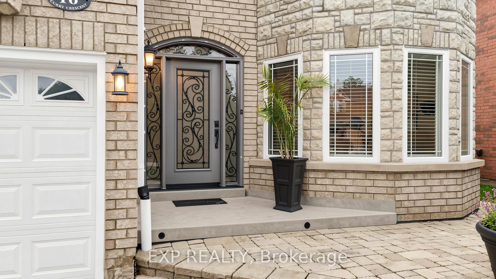 Photo 2 of 16 Curry Crescent, Halton Hills, Georgetown — HOMEH