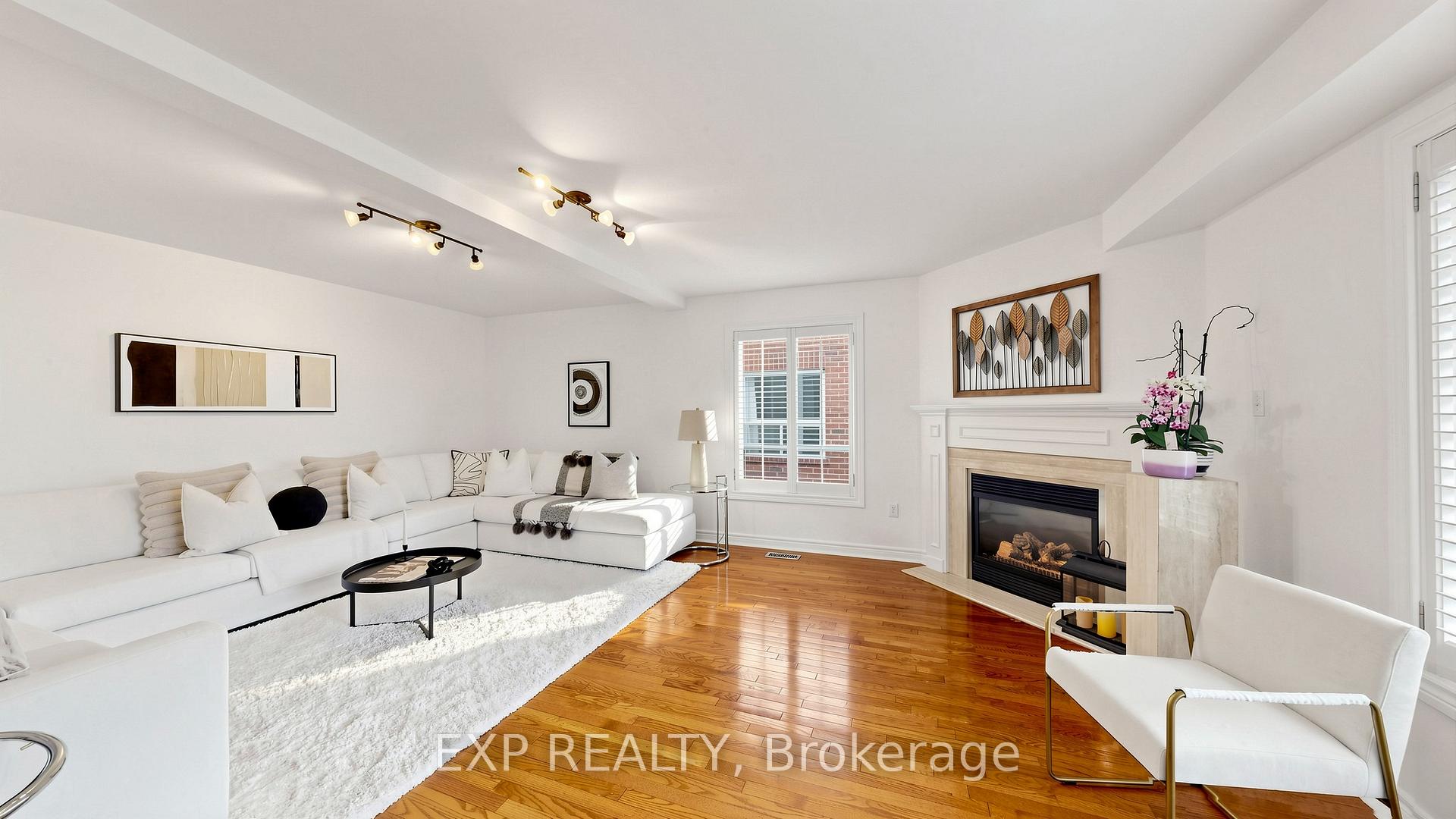 Photo 7 of 16 Curry Crescent, Halton Hills, Georgetown — HOMEH