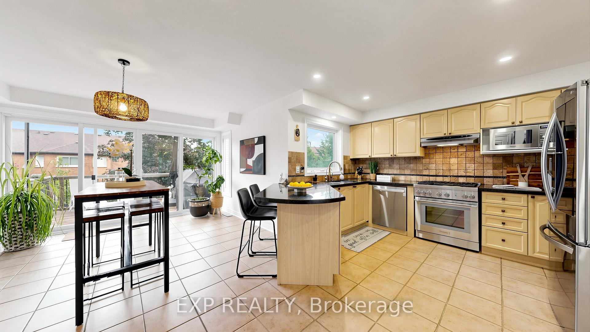 Photo 11 of 16 Curry Crescent, Halton Hills, Georgetown — HOMEH