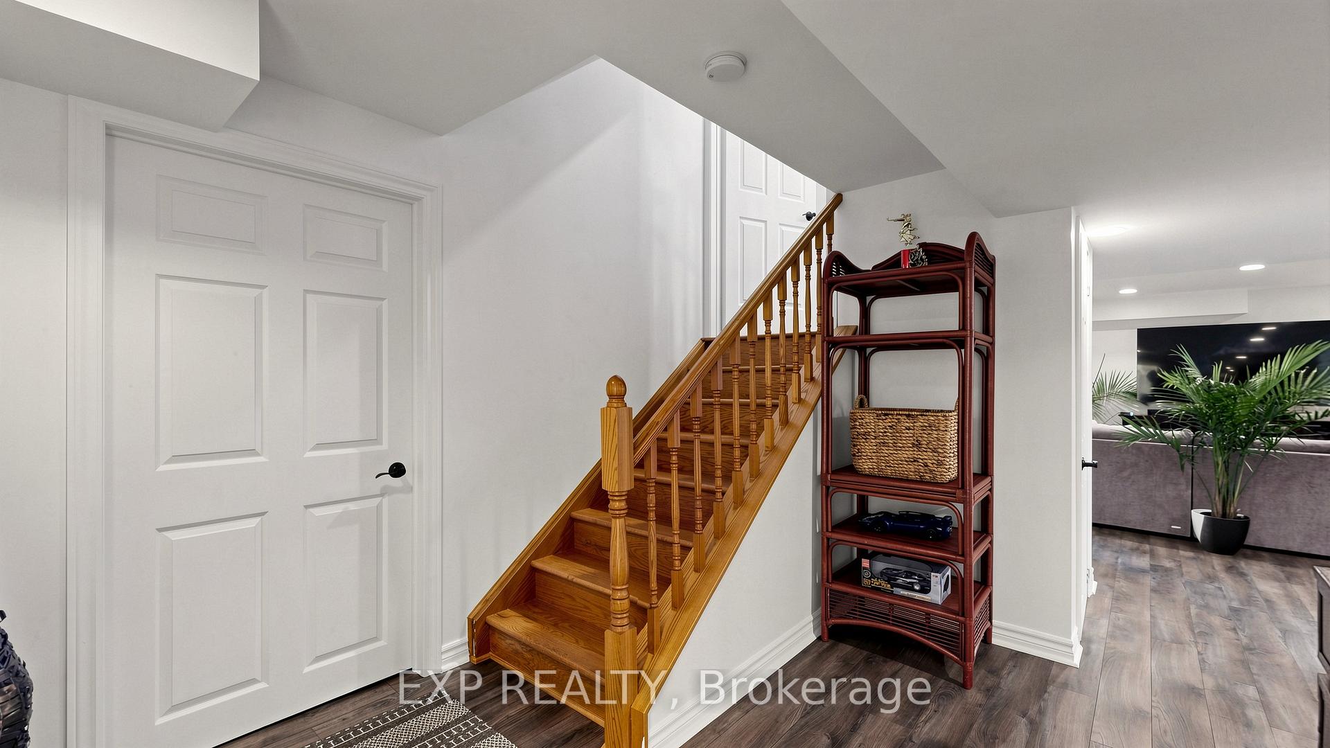 Photo 25 of 16 Curry Crescent, Halton Hills, Georgetown — HOMEH