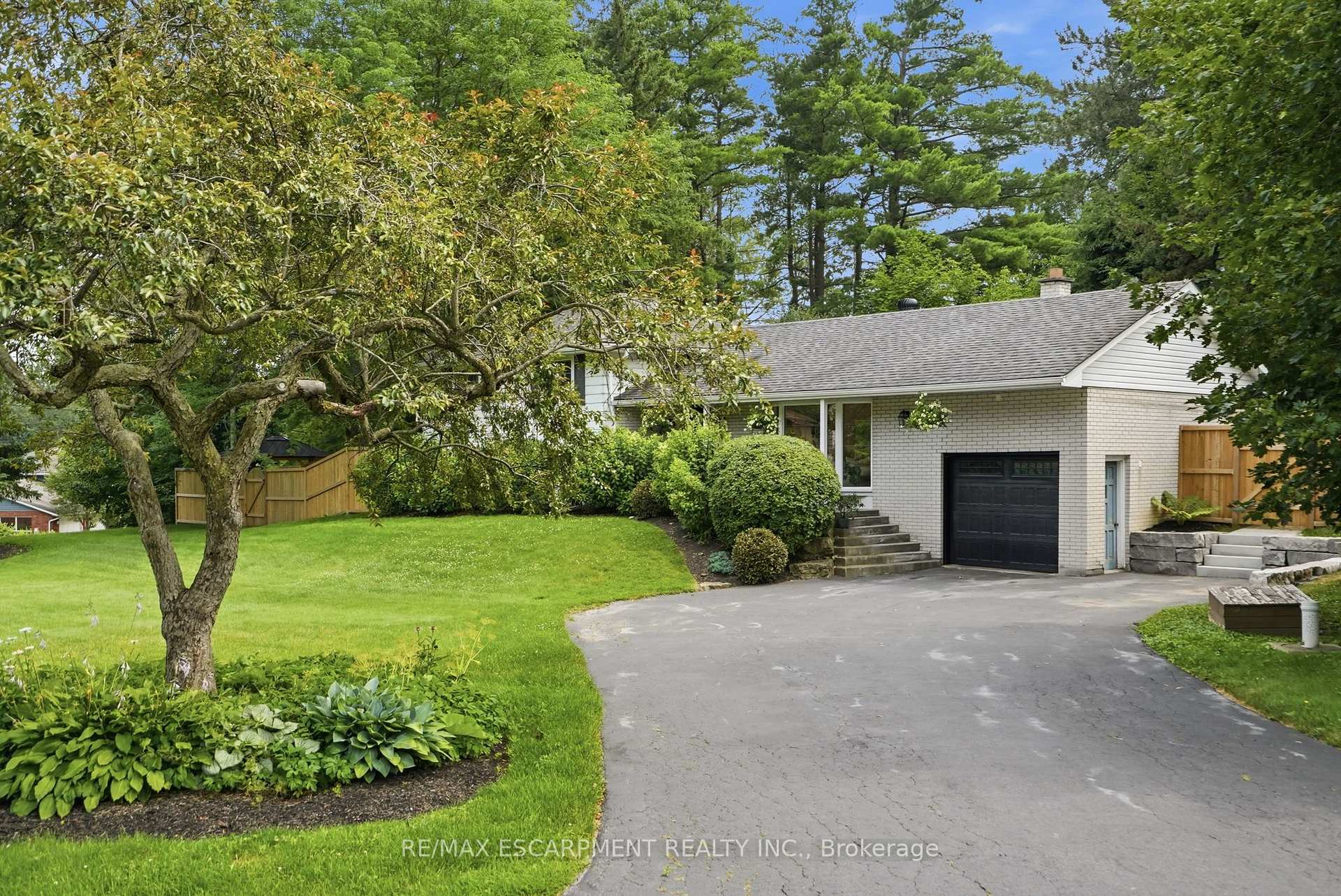 Photo 2 of 2 Jameson Drive, Hamilton, Greensville — HOMEH