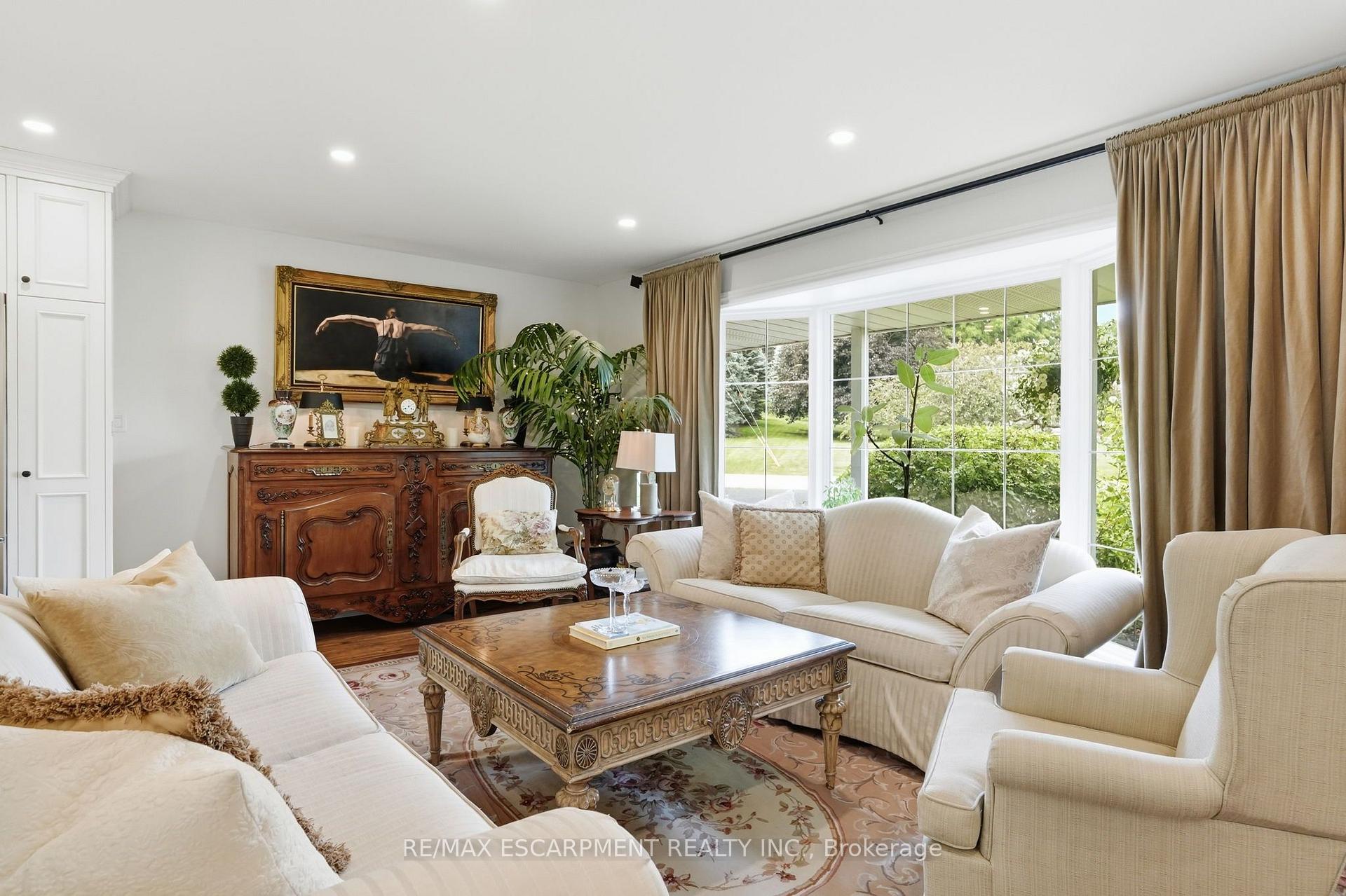 Photo 7 of 2 Jameson Drive, Hamilton, Greensville — HOMEH