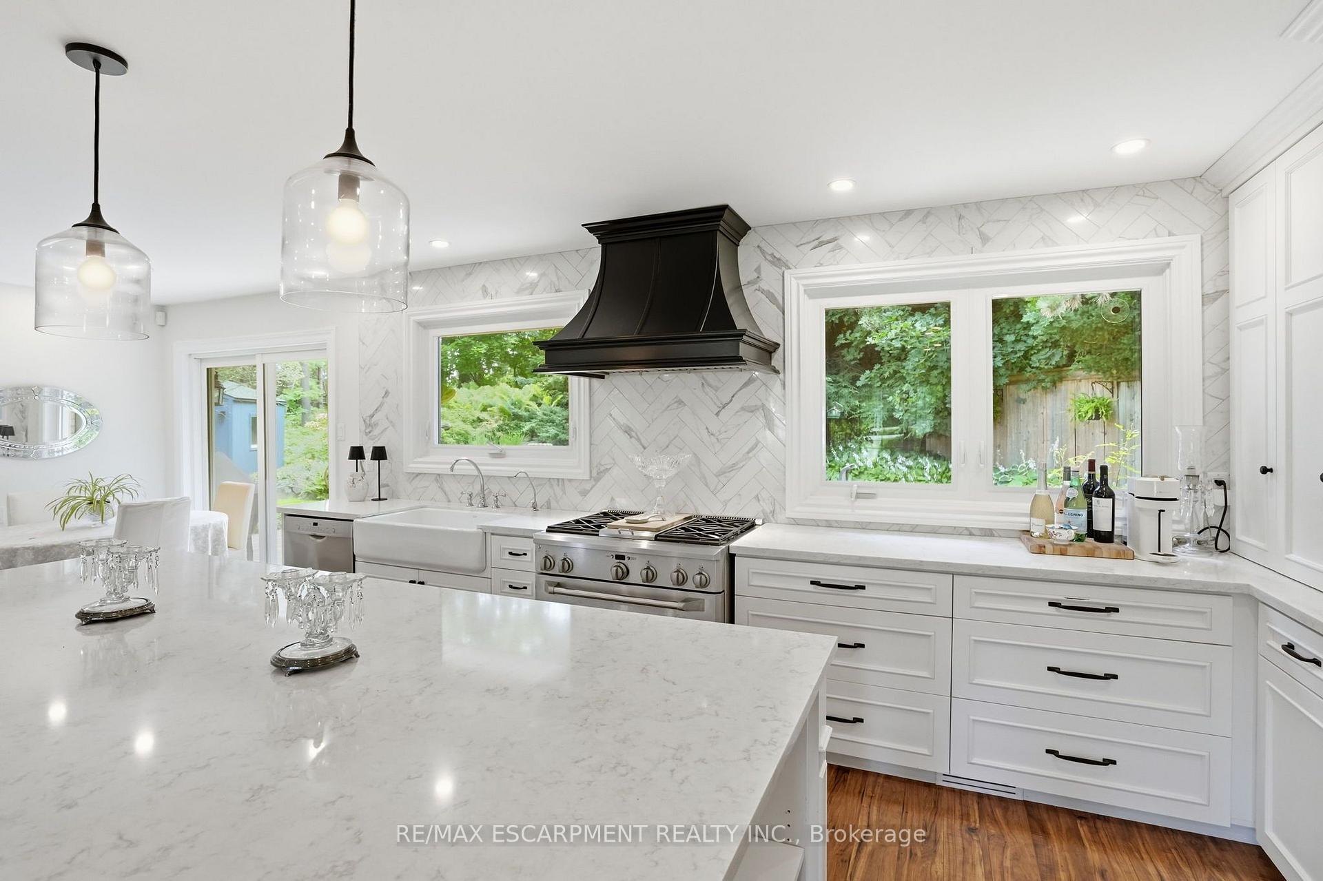 Photo 10 of 2 Jameson Drive, Hamilton, Greensville — HOMEH