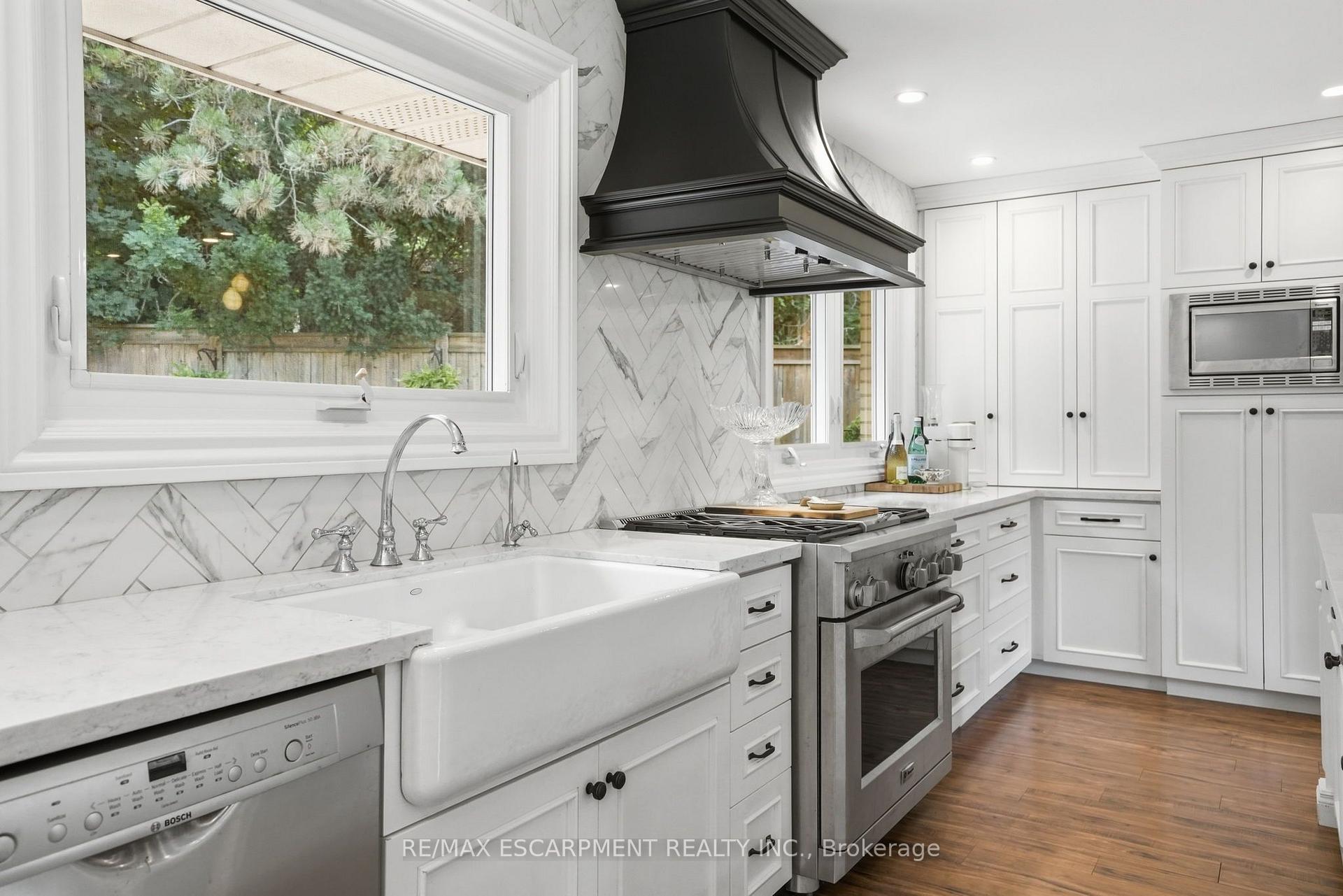 Photo 12 of 2 Jameson Drive, Hamilton, Greensville — HOMEH