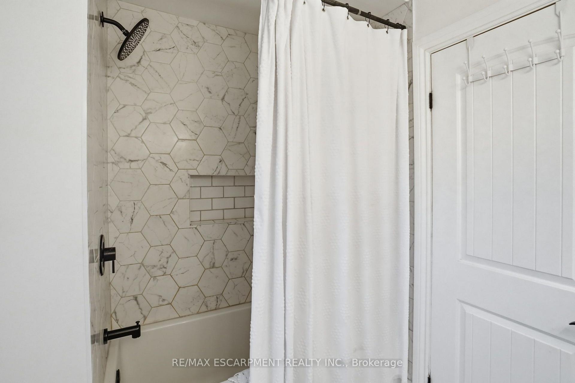 Photo 24 of 2 Jameson Drive, Hamilton, Greensville — HOMEH
