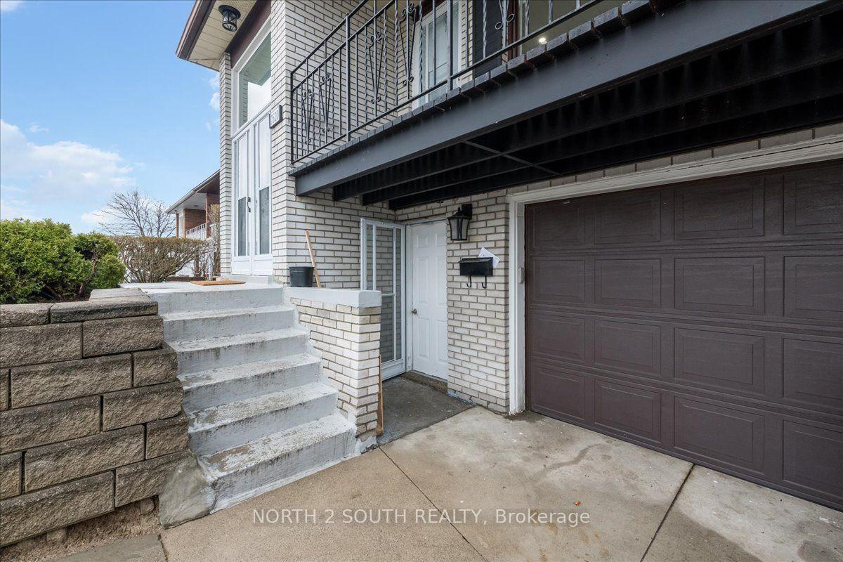 Photo 3 of Unit Lower, 7520 Langworthy Drive, Mississauga, Malton — HOMEH