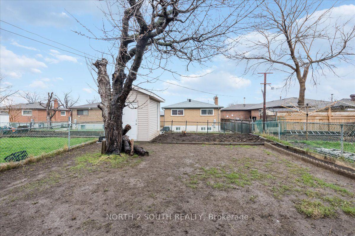 Photo 13 of Unit Lower, 7520 Langworthy Drive, Mississauga, Malton — HOMEH