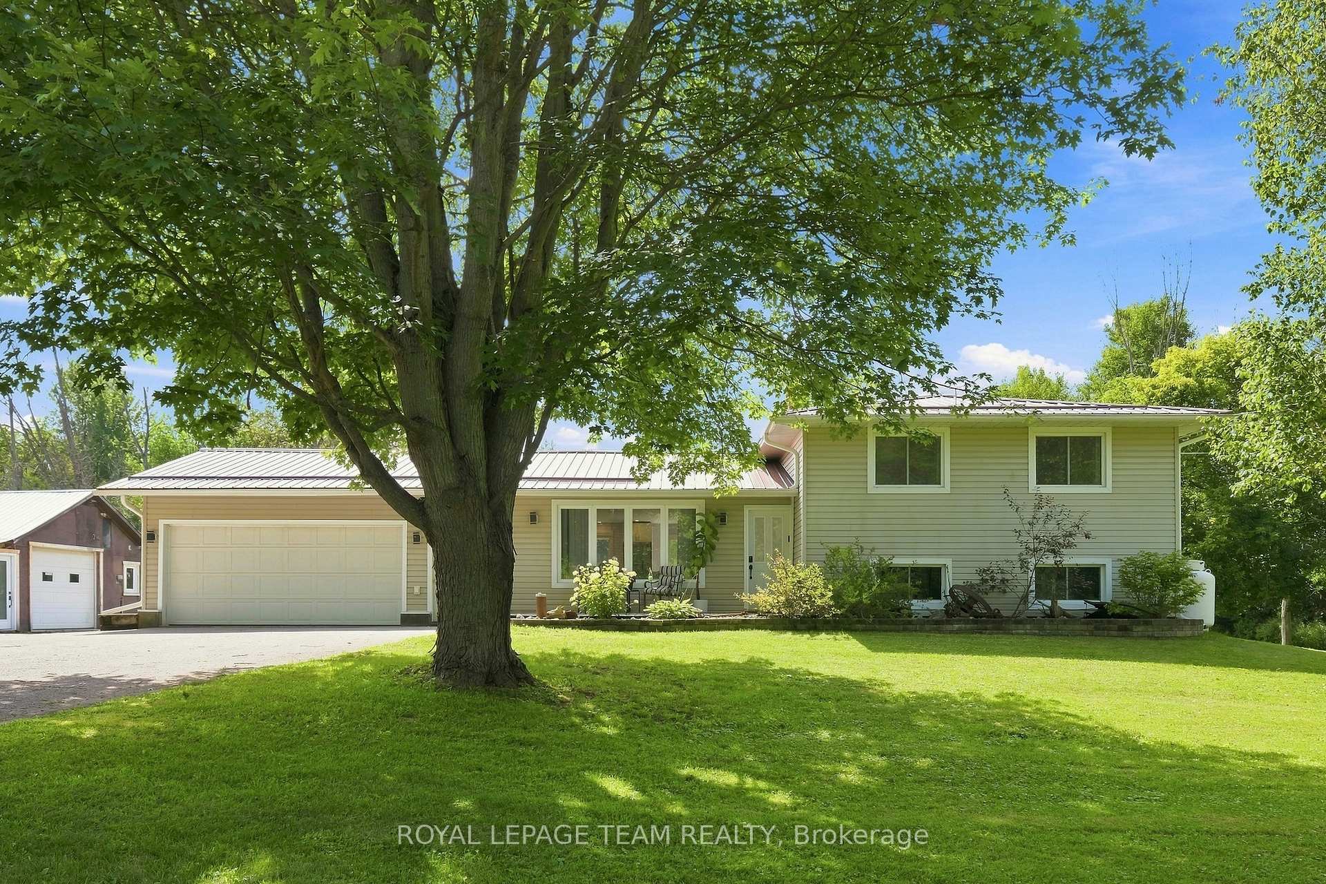 Photo 2 of 980 County Rd 44, North Grenville, North Grenville Twp (Kemptville South) — HOMEH