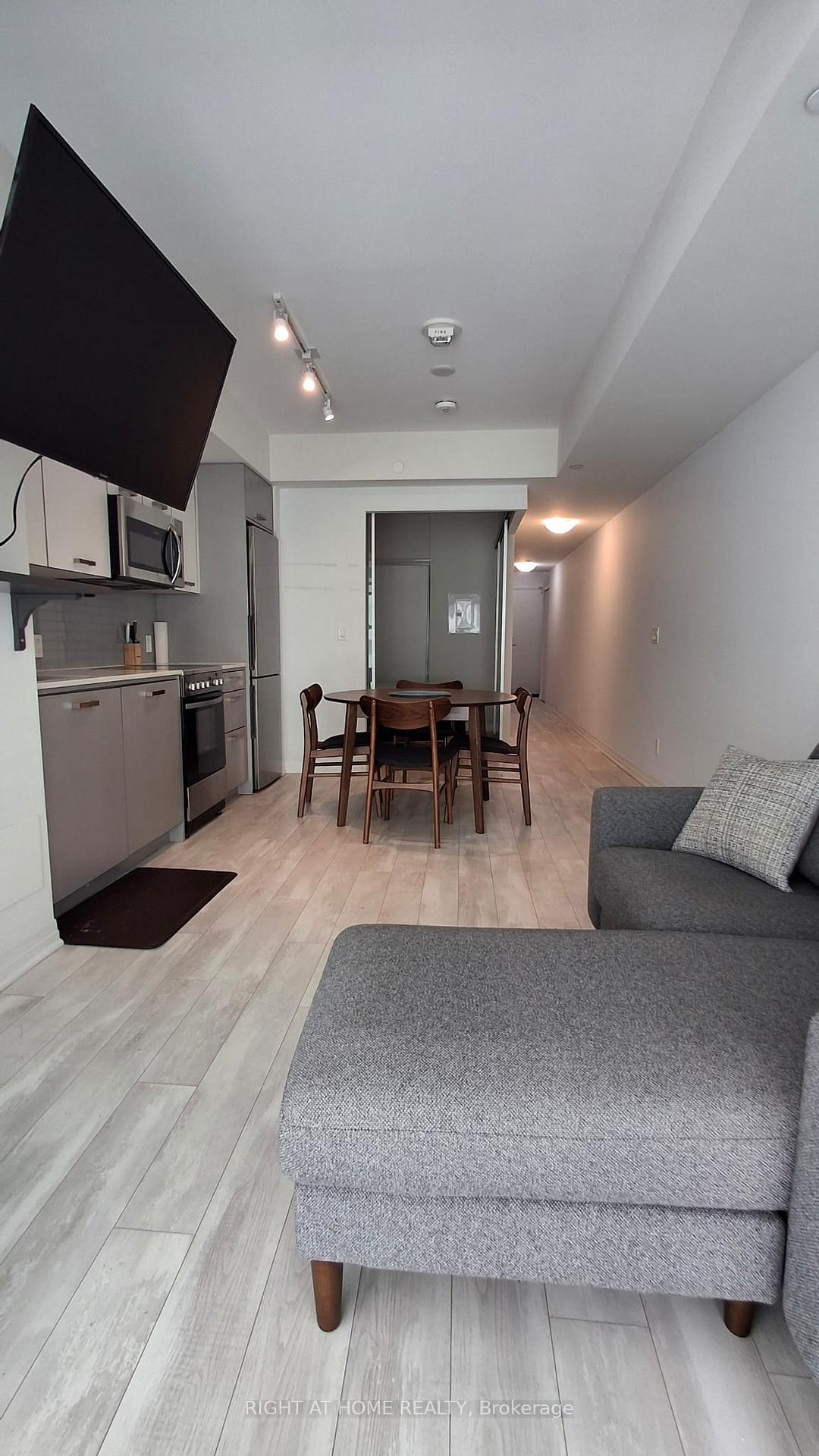 Photo 7 of Unit 211, 1630 Queen Street E, Toronto, The Beaches — HOMEH