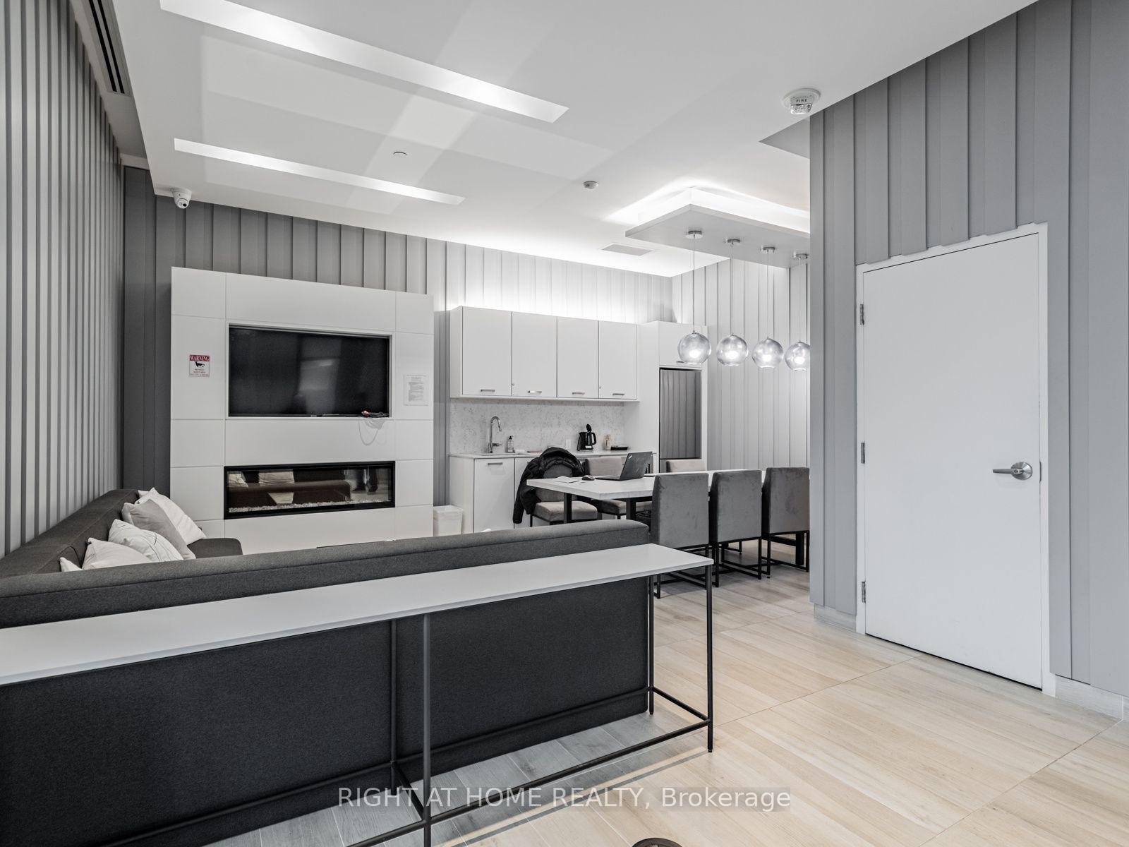 Photo 13 of Unit 211, 1630 Queen Street E, Toronto, The Beaches — HOMEH
