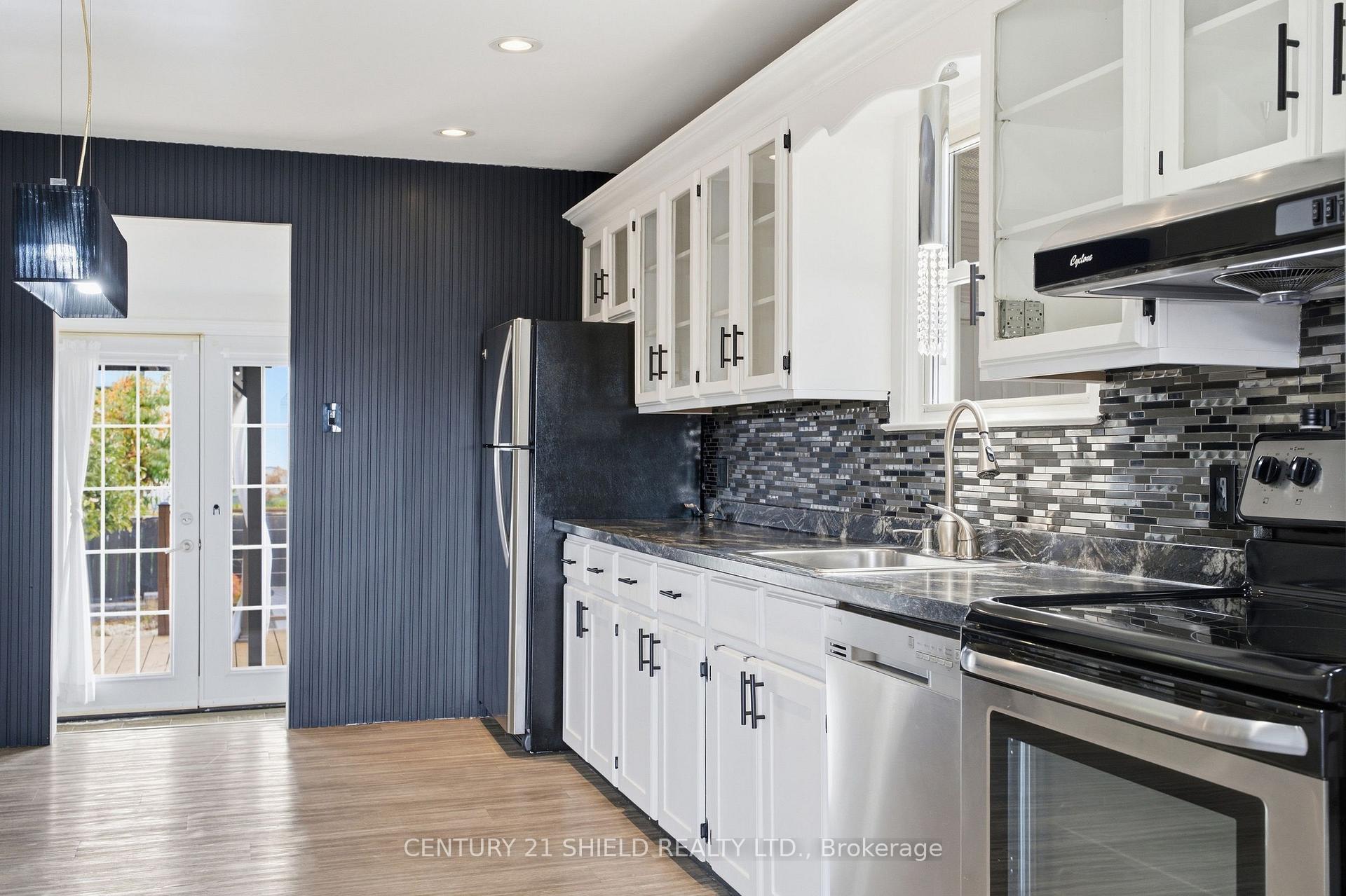 Photo 22 of 1019 Miron Avenue, Cornwall, Cornwall — HOMEH