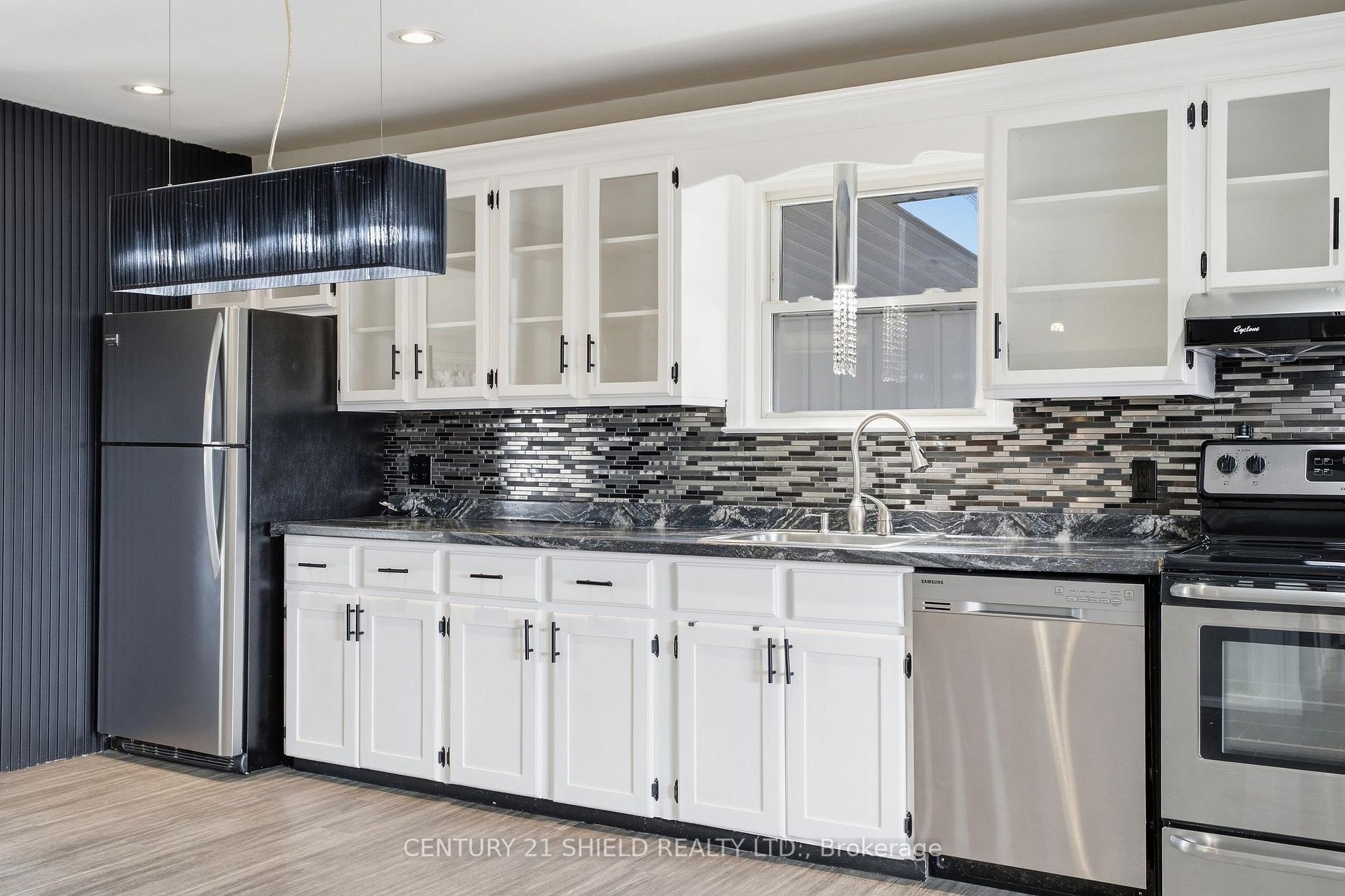 Photo 27 of 1019 Miron Avenue, Cornwall, Cornwall — HOMEH