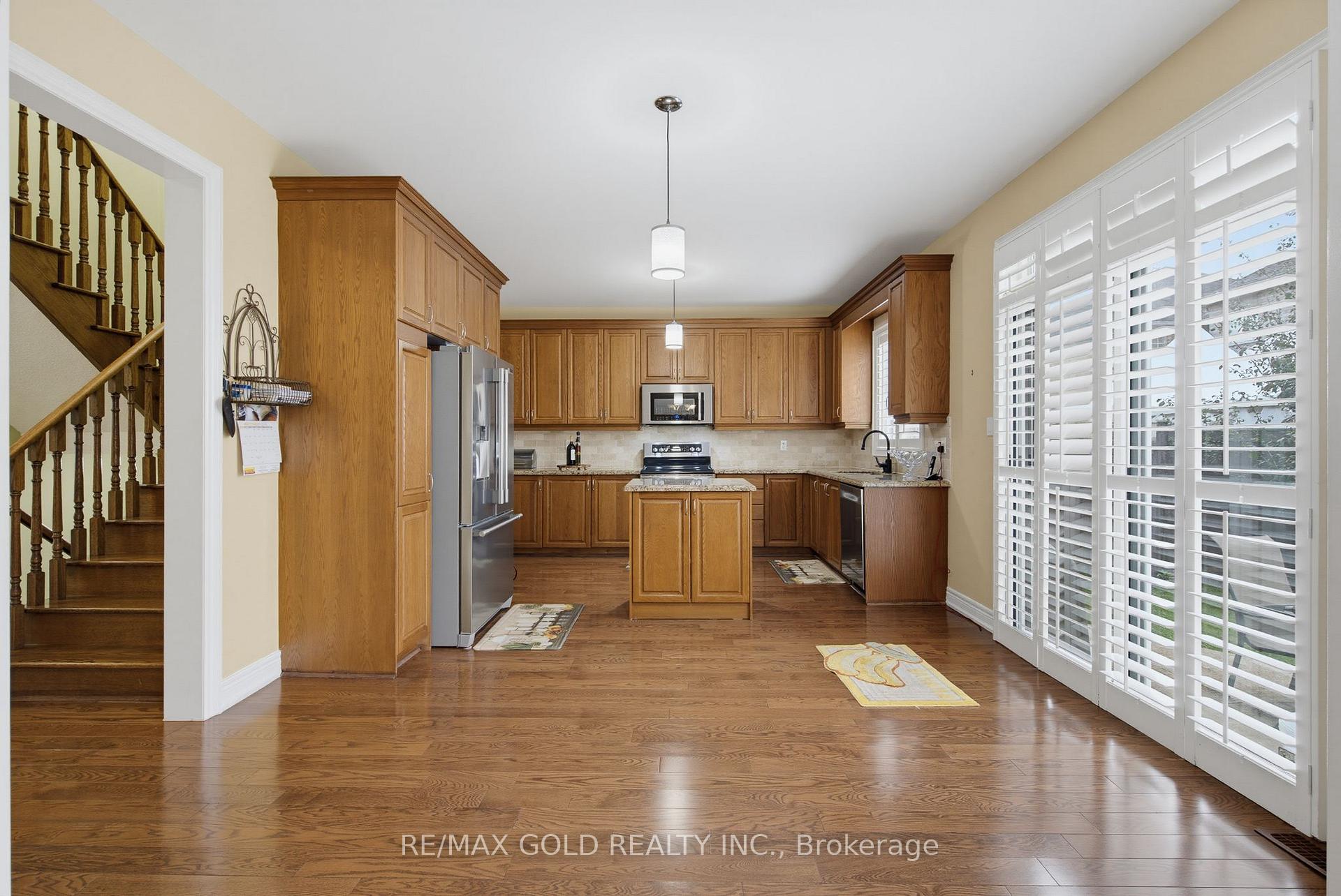 Photo 5 of 34 Lexington Road, Brampton, Bram East — HOMEH
